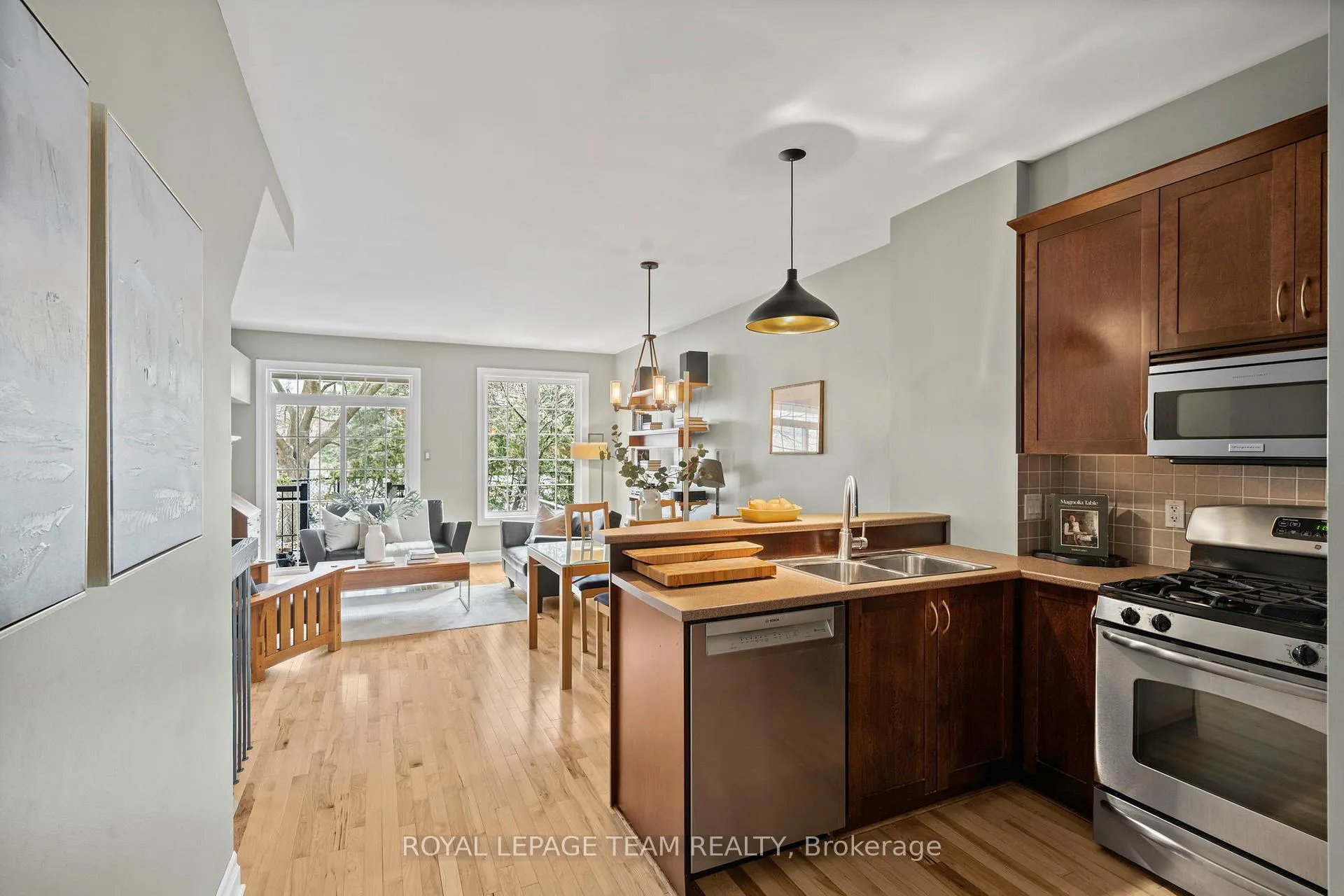 Photo 5 of Unit D, 17 Melrose Avenue, Ottawa, Hintonburg — HOMEH