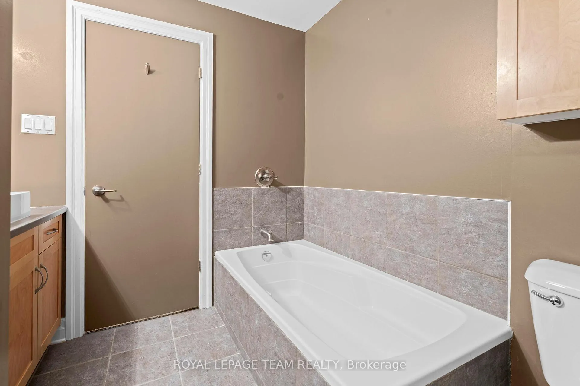 Photo 26 of Unit D, 17 Melrose Avenue, Ottawa, Hintonburg — HOMEH