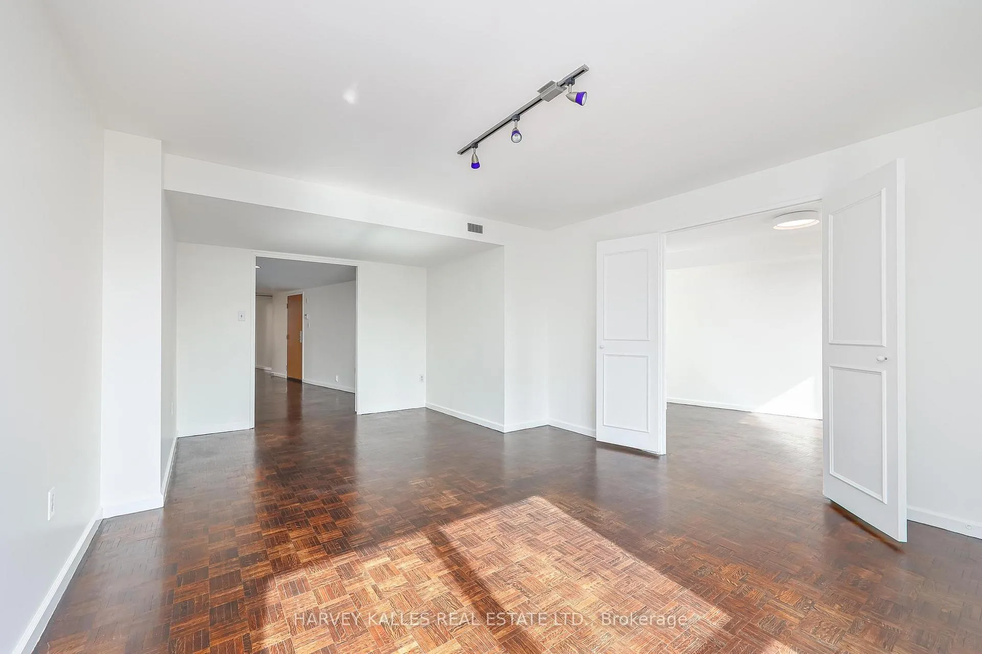 Photo 15 of Unit 501, 80 Front Street E, Toronto, Church-Yonge Corridor — HOMEH