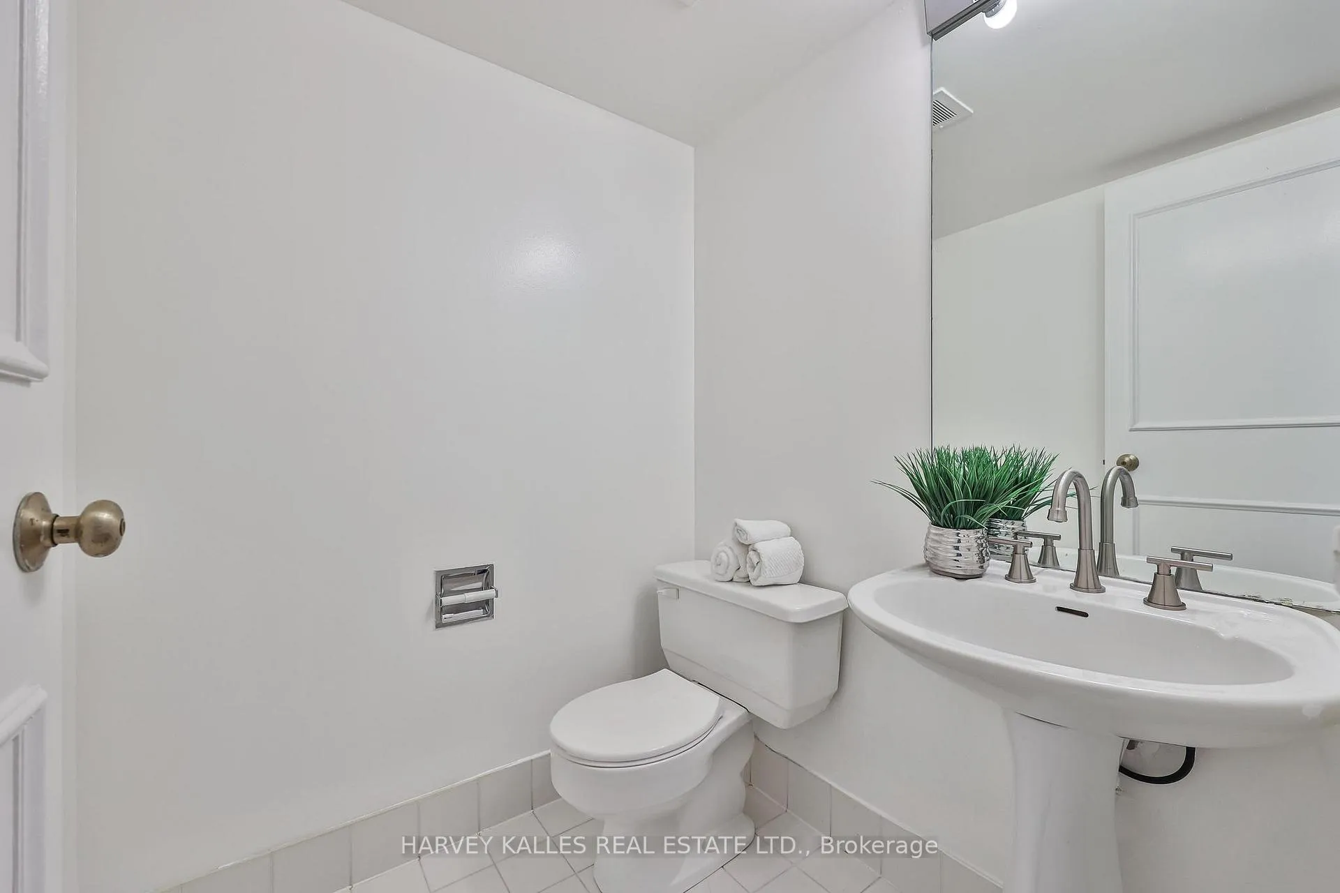 Photo 17 of Unit 501, 80 Front Street E, Toronto, Church-Yonge Corridor — HOMEH