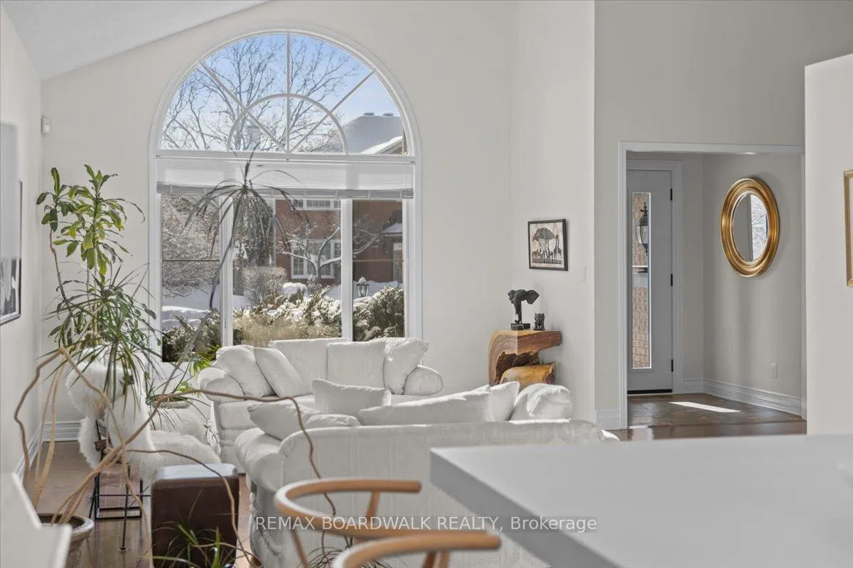 Photo 4 of 1367 Talcy Crescent, Ottawa, Fallingbrook/Ridgemount — HOMEH