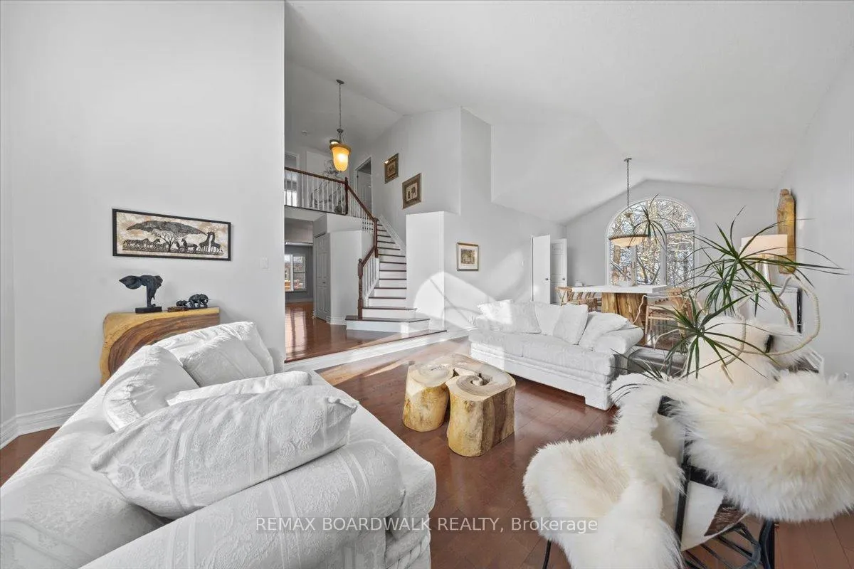 Photo 6 of 1367 Talcy Crescent, Ottawa, Fallingbrook/Ridgemount — HOMEH