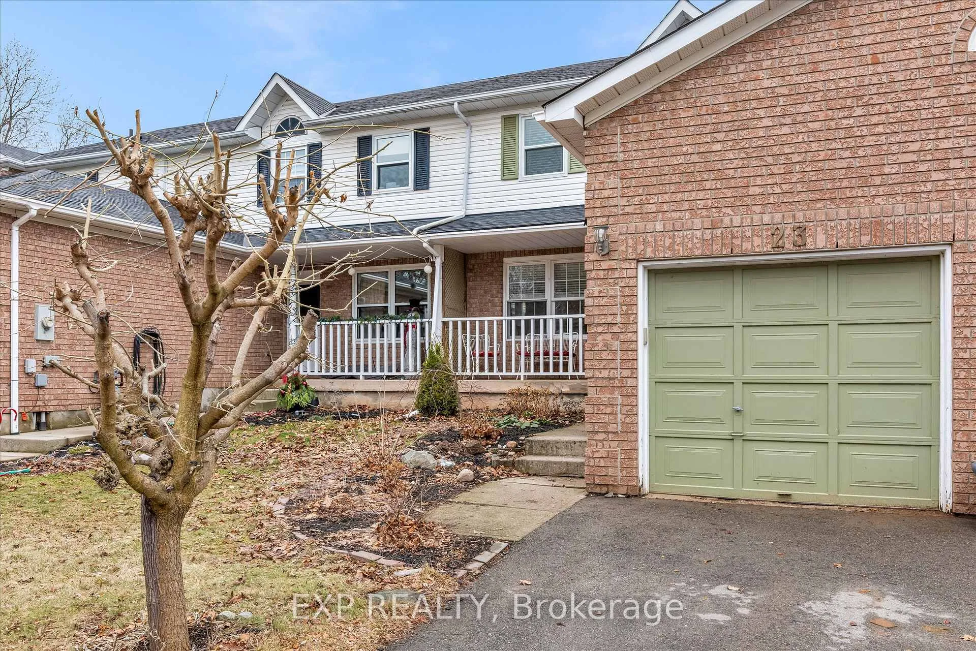 Photo 2 of 23 Hedge Lawn Drive, Grimsby, Grimsby East — HOMEH