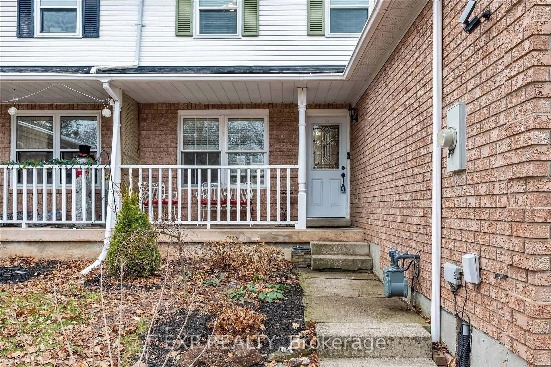 Photo 3 of 23 Hedge Lawn Drive, Grimsby, Grimsby East — HOMEH