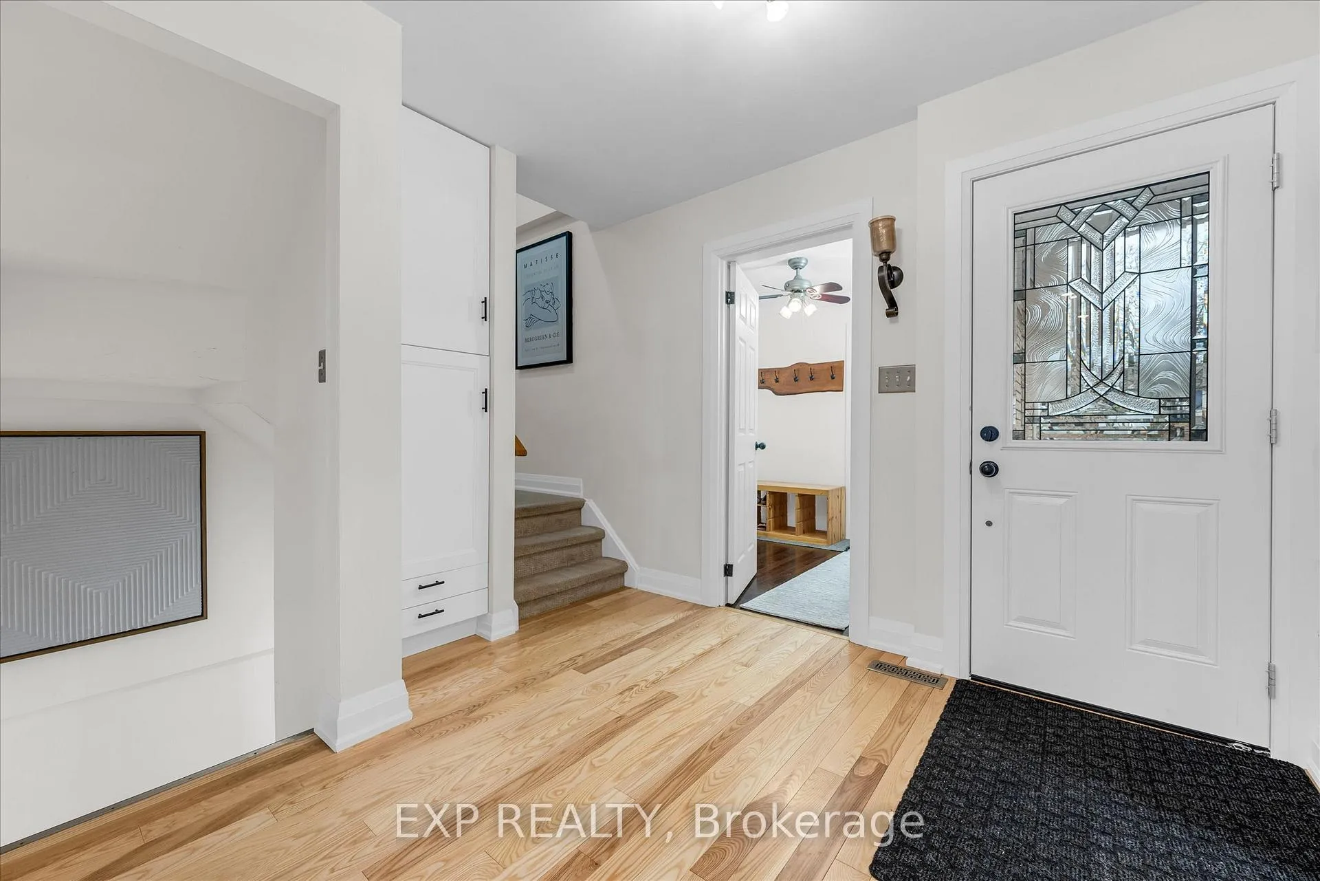 Photo 4 of 23 Hedge Lawn Drive, Grimsby, Grimsby East — HOMEH