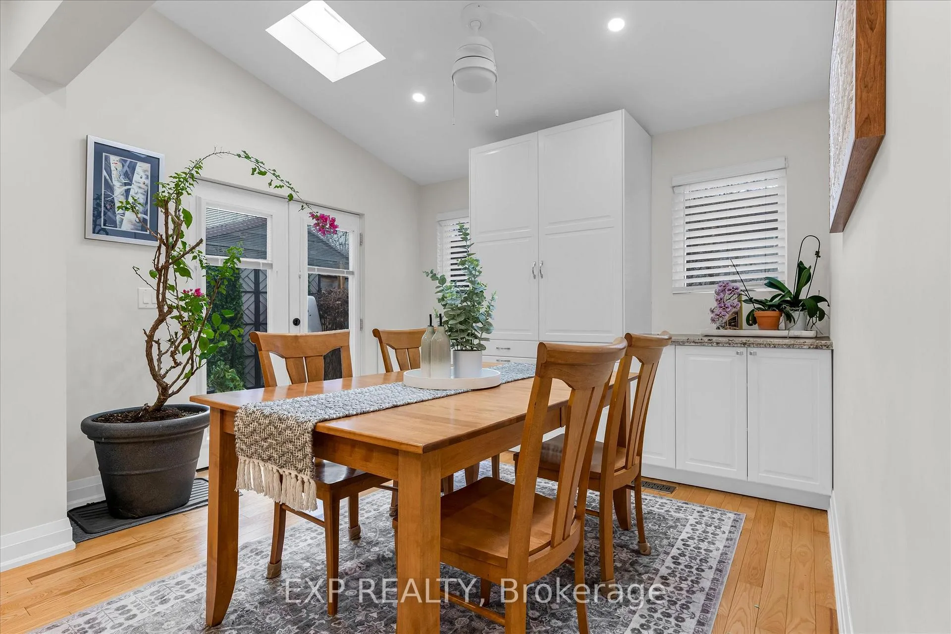 Photo 19 of 23 Hedge Lawn Drive, Grimsby, Grimsby East — HOMEH