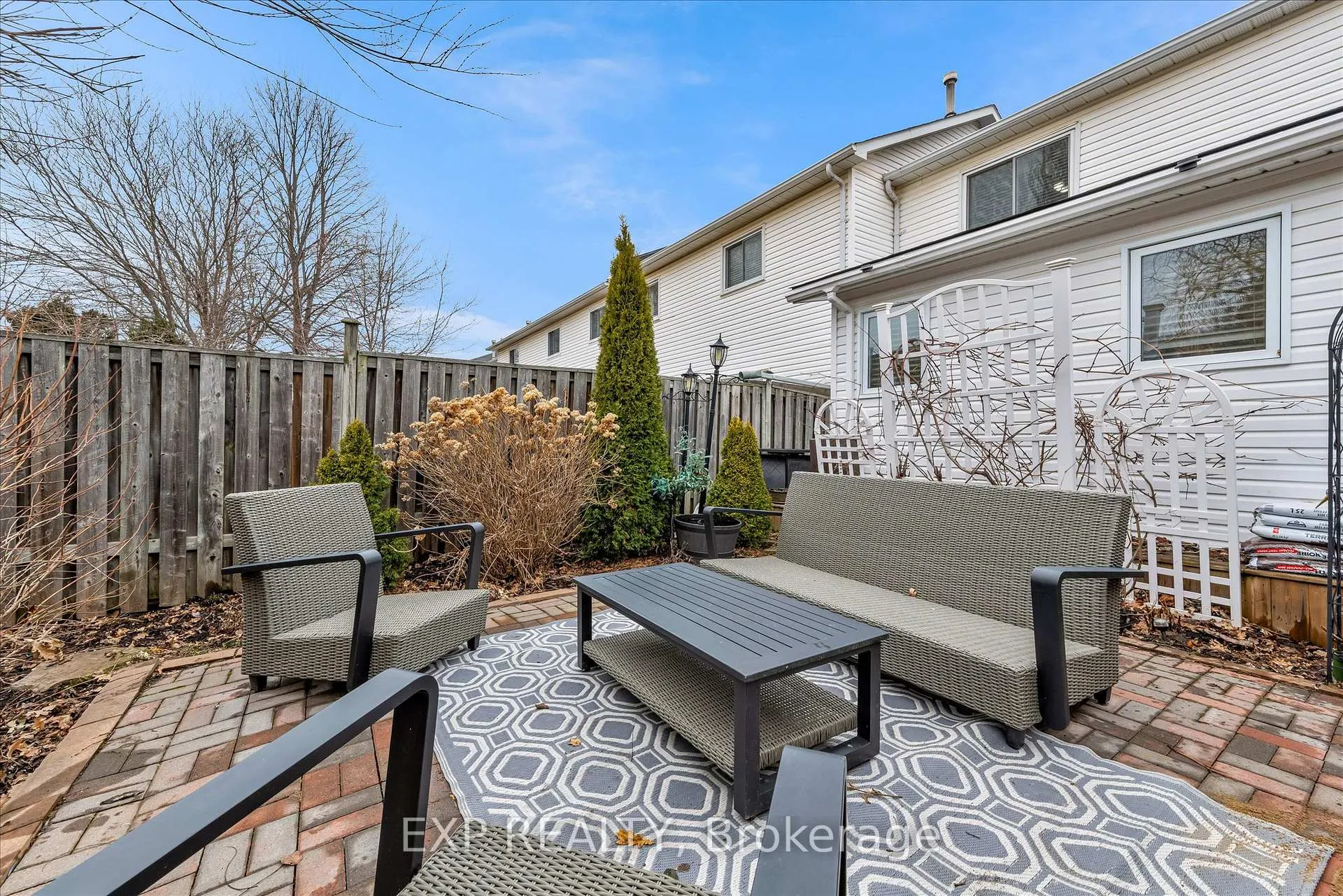 Photo 40 of 23 Hedge Lawn Drive, Grimsby, Grimsby East — HOMEH