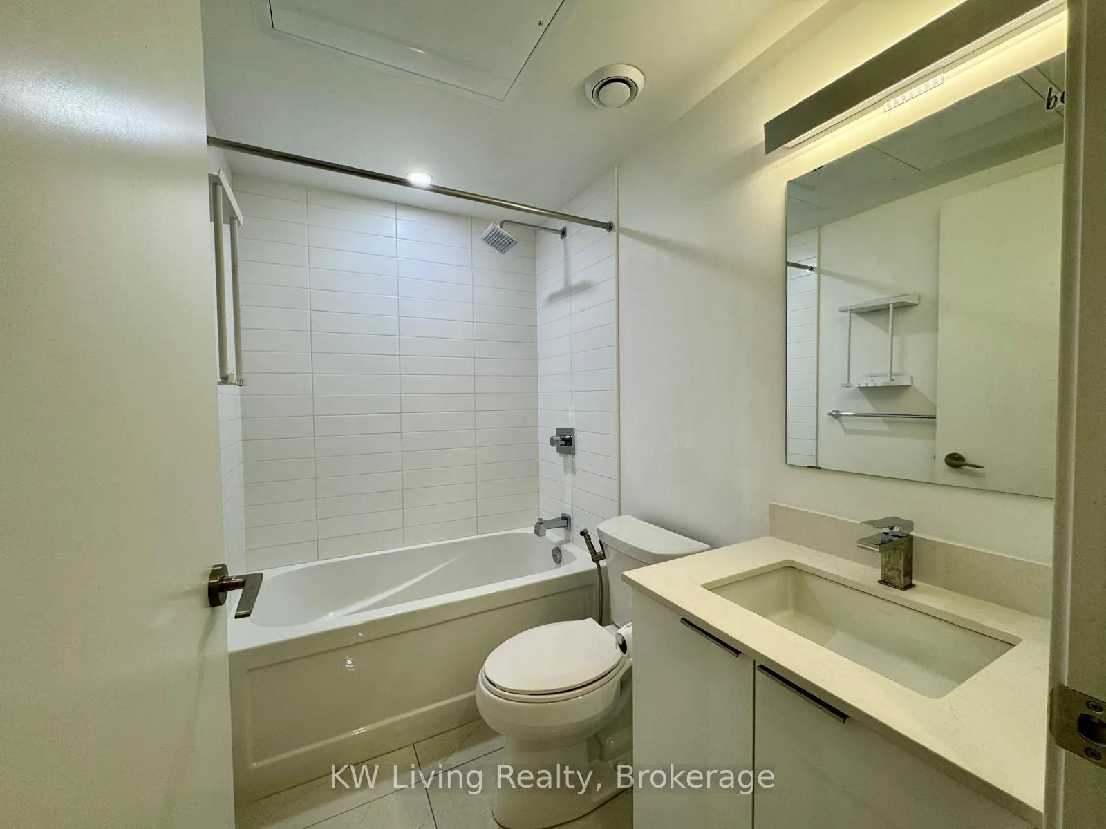 Photo 5 of Unit 2903, 501 Yonge Street, Toronto, Church-Yonge Corridor — HOMEH