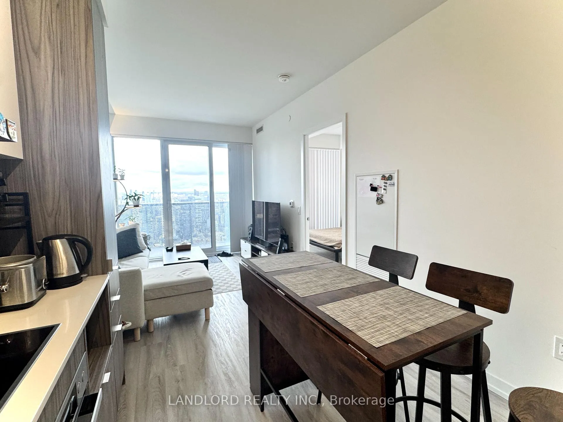 Photo 4 of Unit 7102, 55 Cooper Street, Toronto, Waterfront Communities — HOMEH