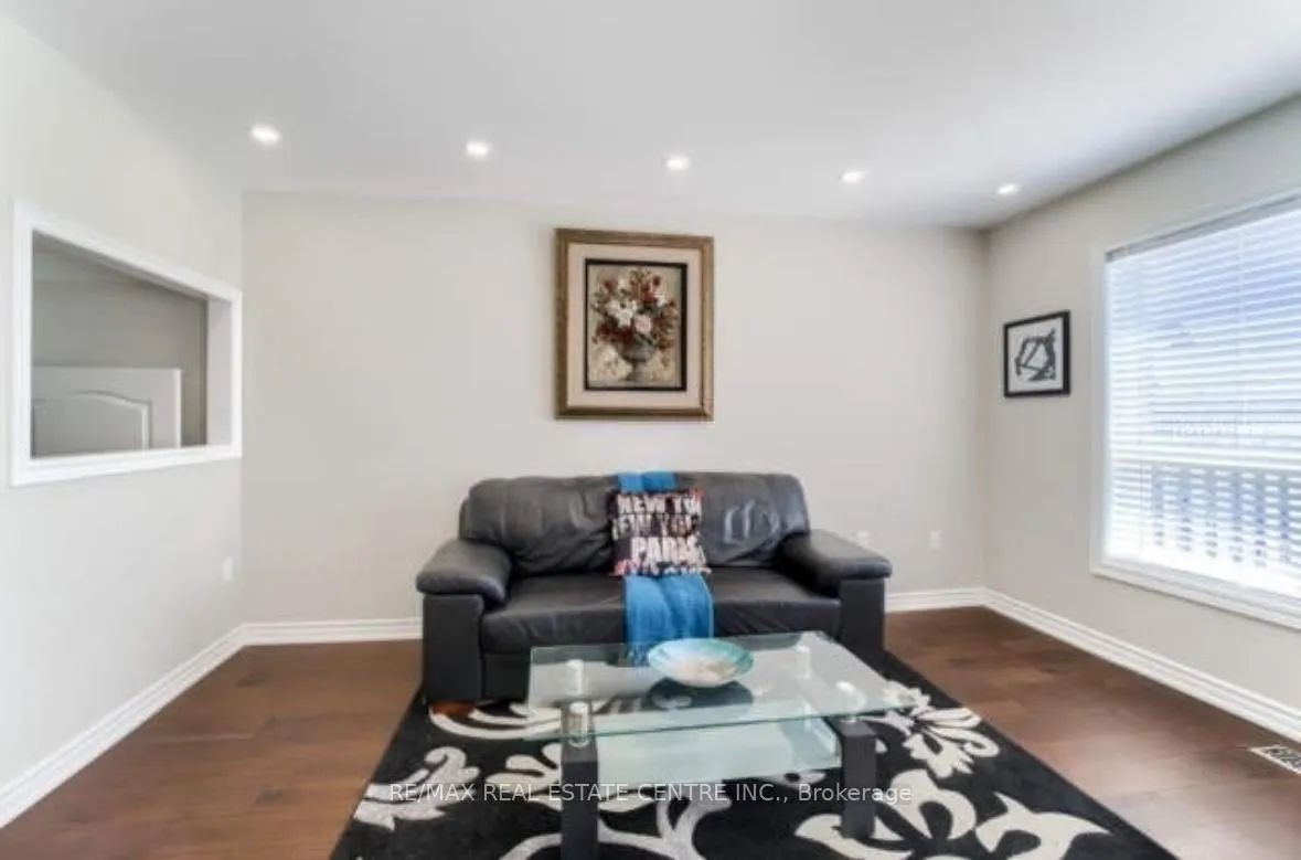 Photo 5 of 296 Pressed Brick Drive, Brampton, Brampton North — HOMEH