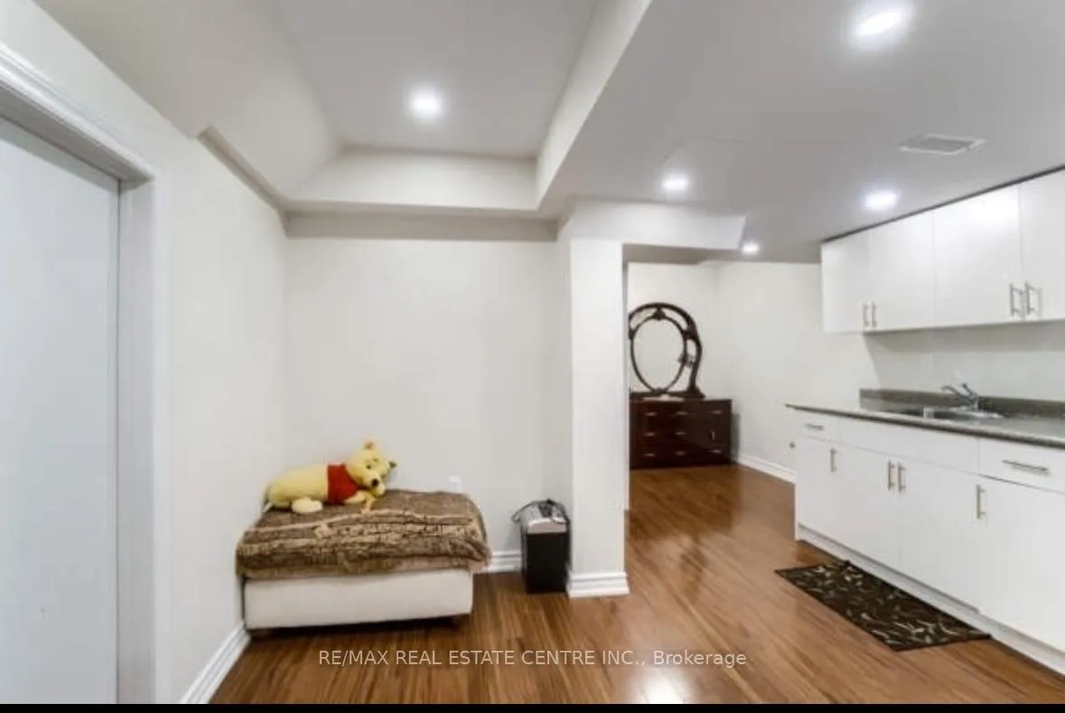 Photo 14 of 296 Pressed Brick Drive, Brampton, Brampton North — HOMEH