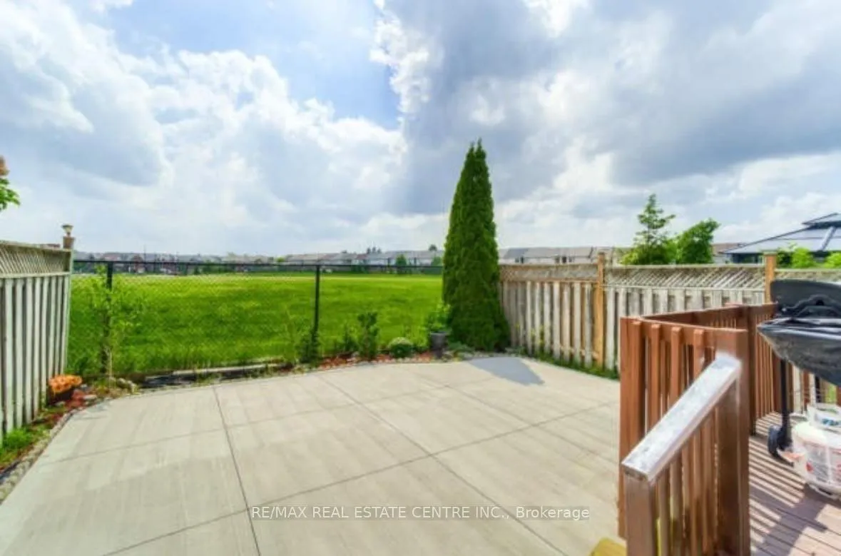 Photo 18 of 296 Pressed Brick Drive, Brampton, Brampton North — HOMEH