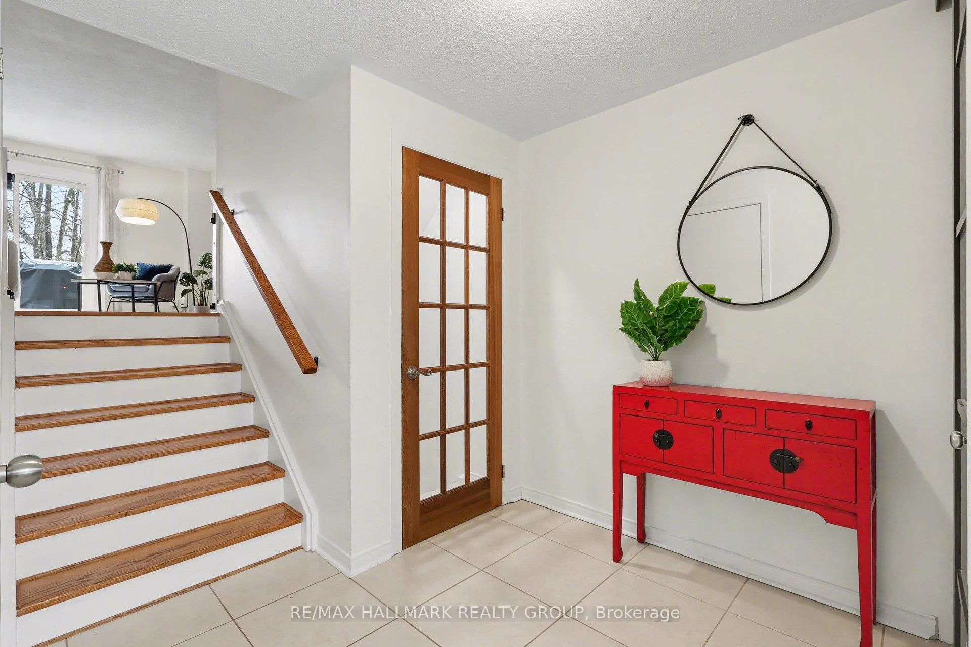 Photo 2 of Unit D, 77 Glen Park Drive, Ottawa, Blackburn Hamlet (South) — HOMEH
