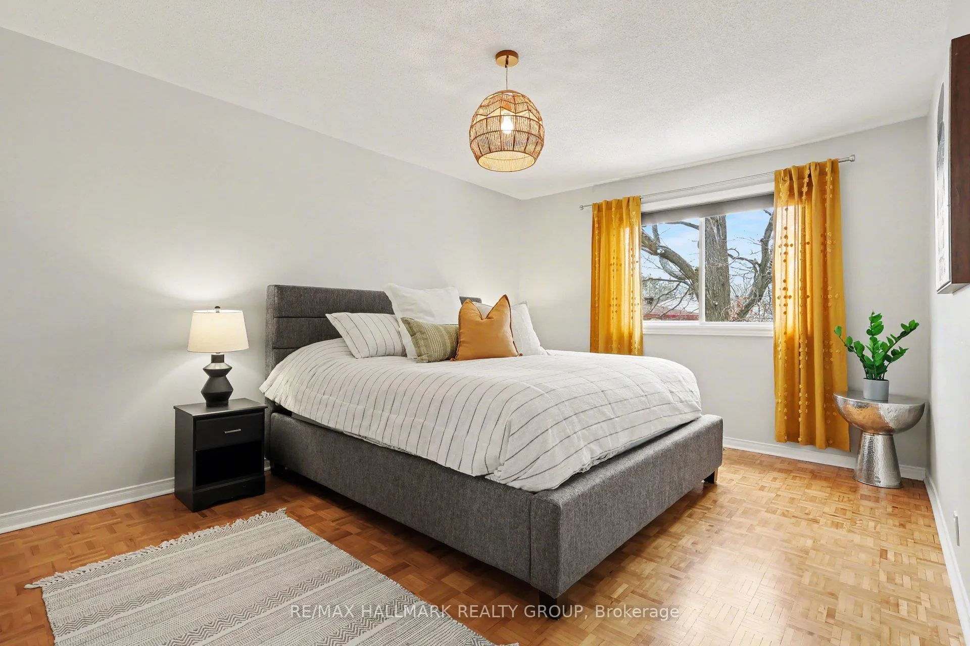 Photo 15 of Unit D, 77 Glen Park Drive, Ottawa, Blackburn Hamlet (South) — HOMEH