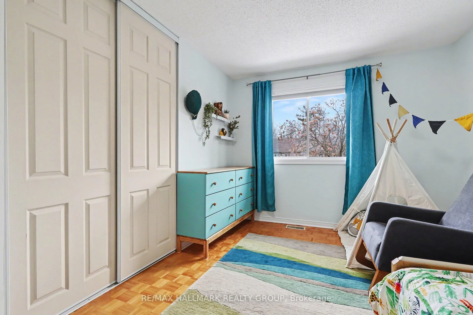 Photo 20 of Unit D, 77 Glen Park Drive, Ottawa, Blackburn Hamlet (South) — HOMEH