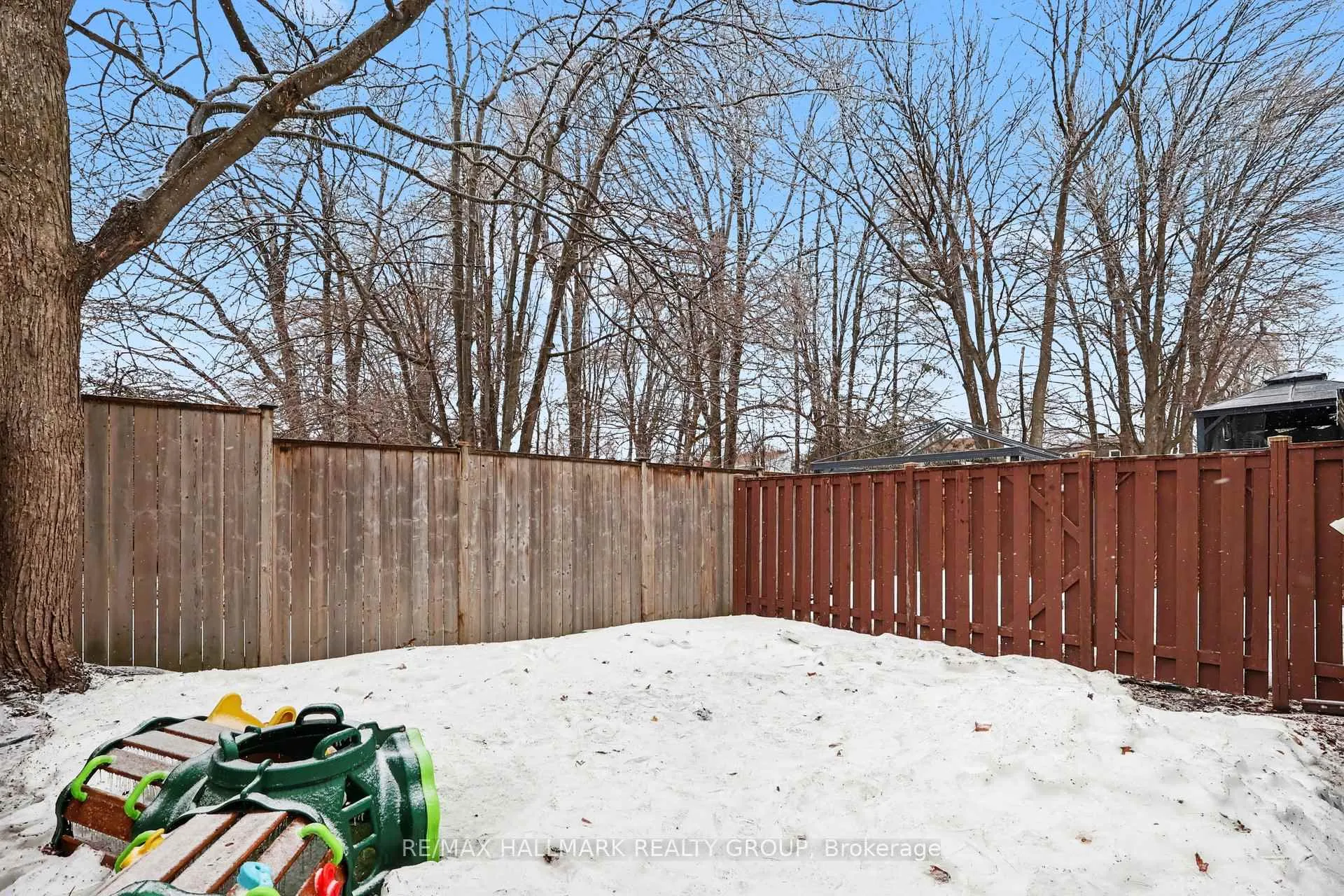Photo 28 of Unit D, 77 Glen Park Drive, Ottawa, Blackburn Hamlet (South) — HOMEH