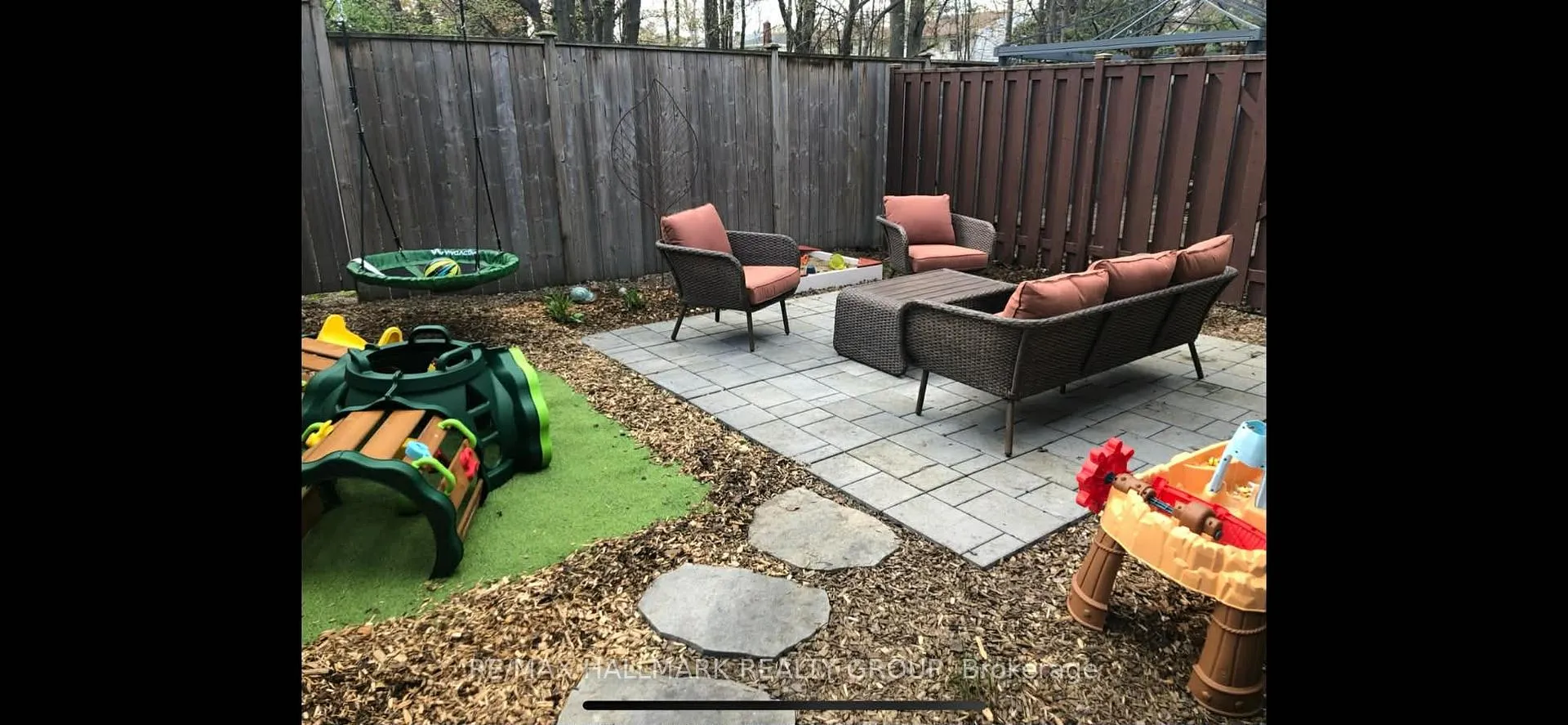 Photo 32 of Unit D, 77 Glen Park Drive, Ottawa, Blackburn Hamlet (South) — HOMEH