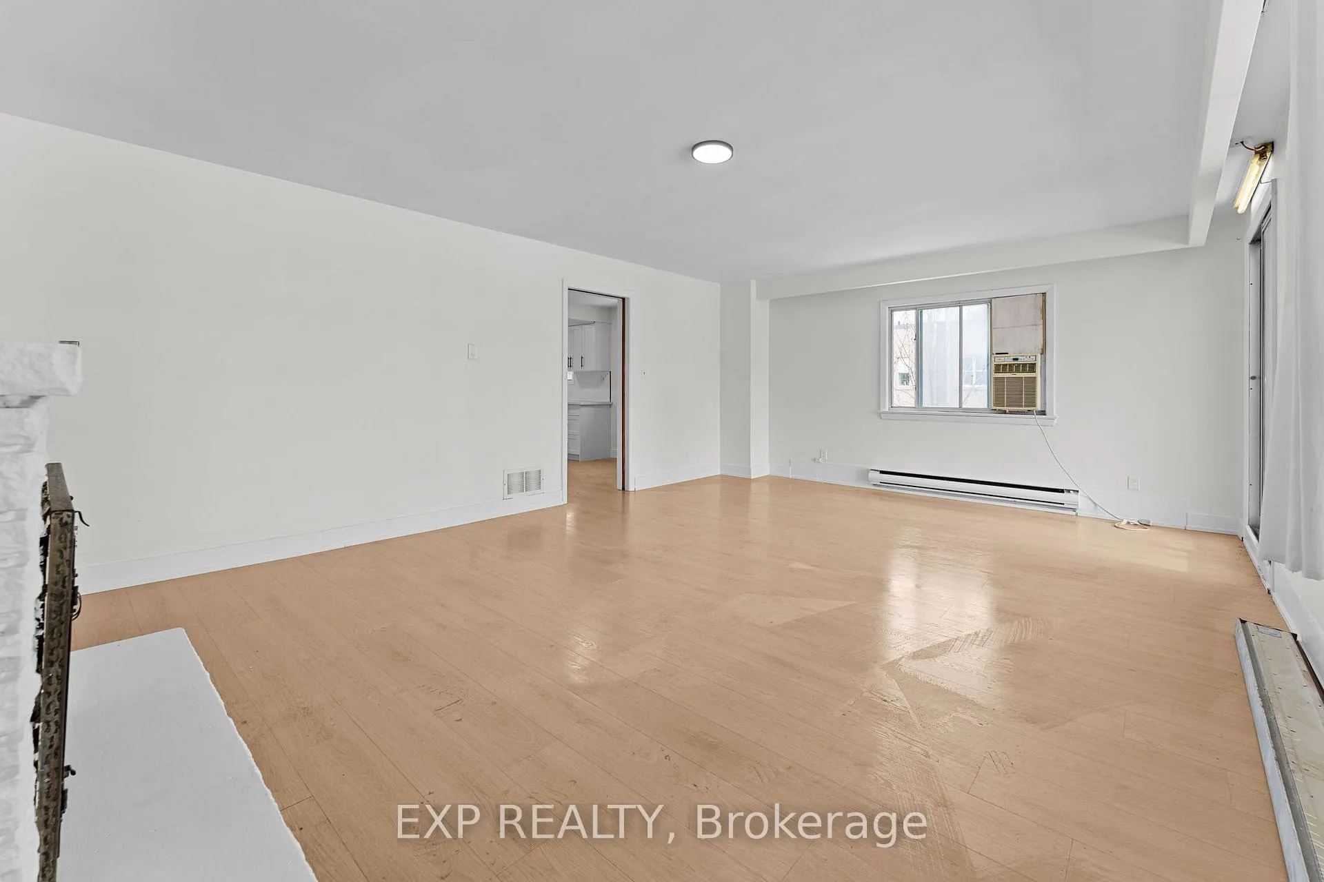Photo 6 of Unit Unit #1, 1558 Queen Street E, Toronto, Greenwood-Coxwell — HOMEH