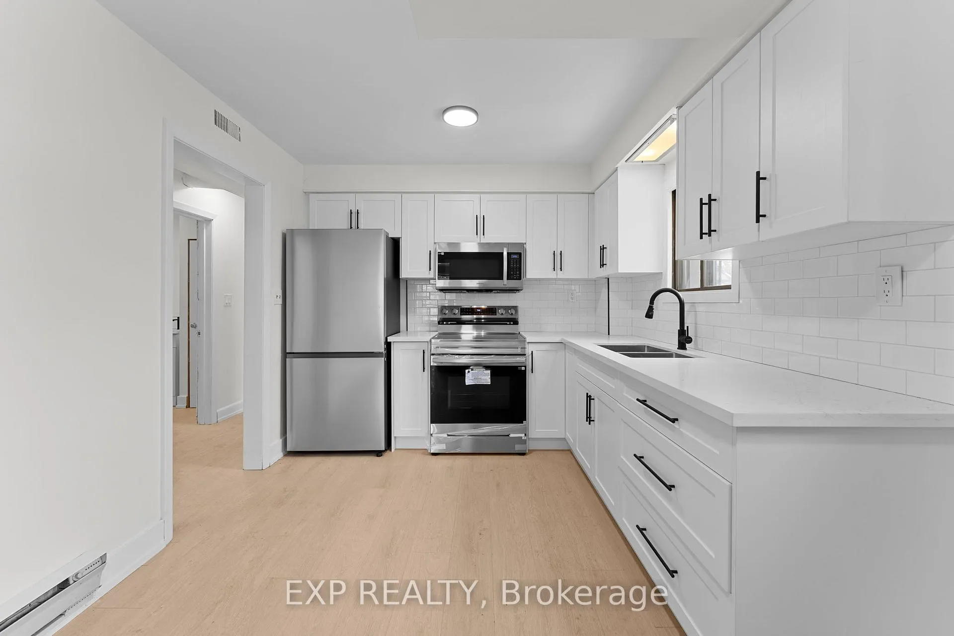 Photo 7 of Unit Unit #1, 1558 Queen Street E, Toronto, Greenwood-Coxwell — HOMEH