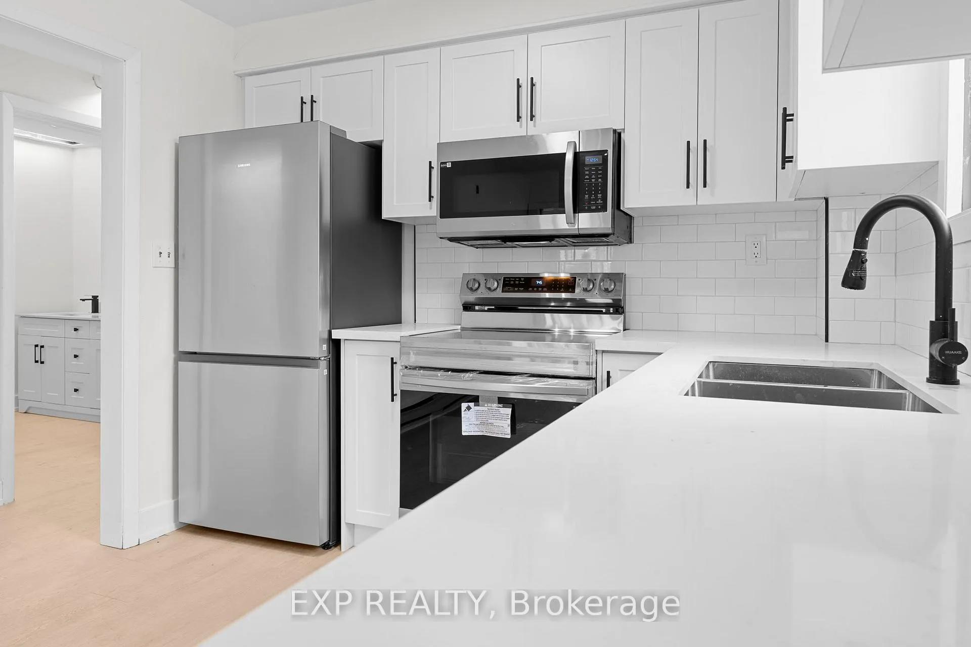 Photo 10 of Unit Unit #1, 1558 Queen Street E, Toronto, Greenwood-Coxwell — HOMEH