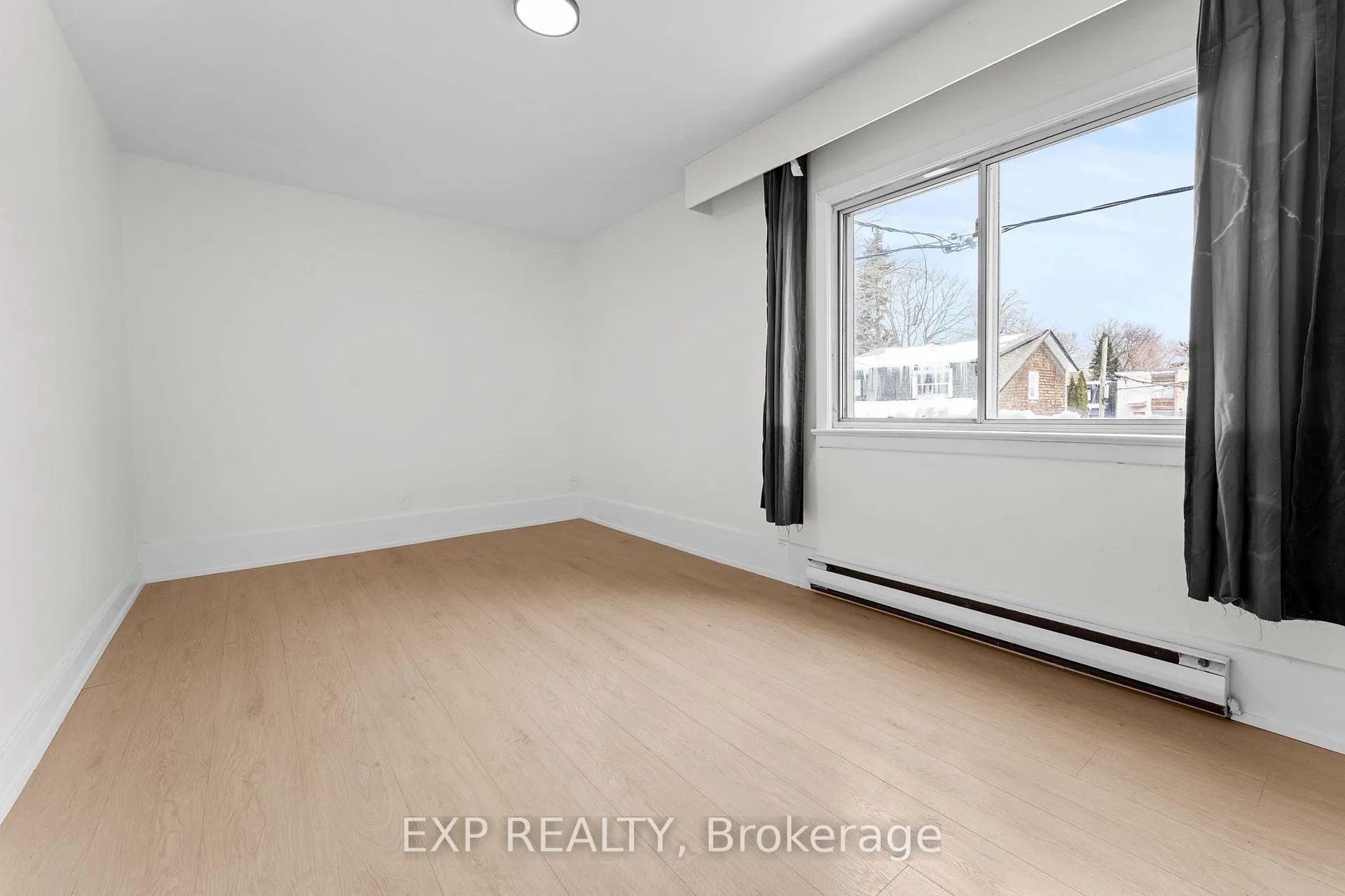 Photo 18 of Unit Unit #1, 1558 Queen Street E, Toronto, Greenwood-Coxwell — HOMEH