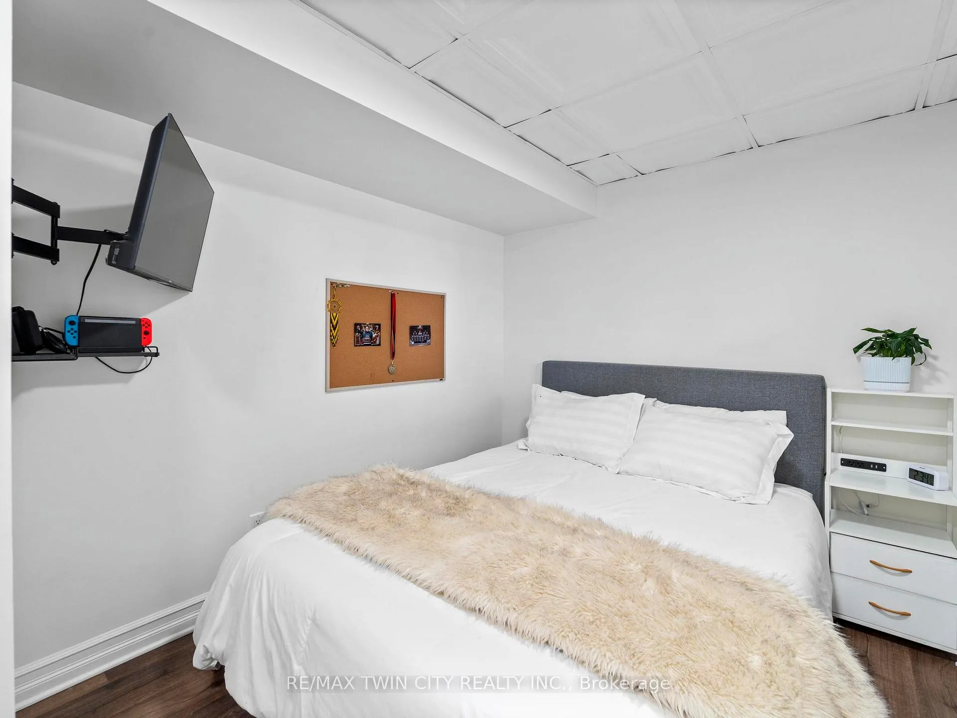 Photo 28 of 49 Gill Road, Lambton Shores, Grand Bend — HOMEH