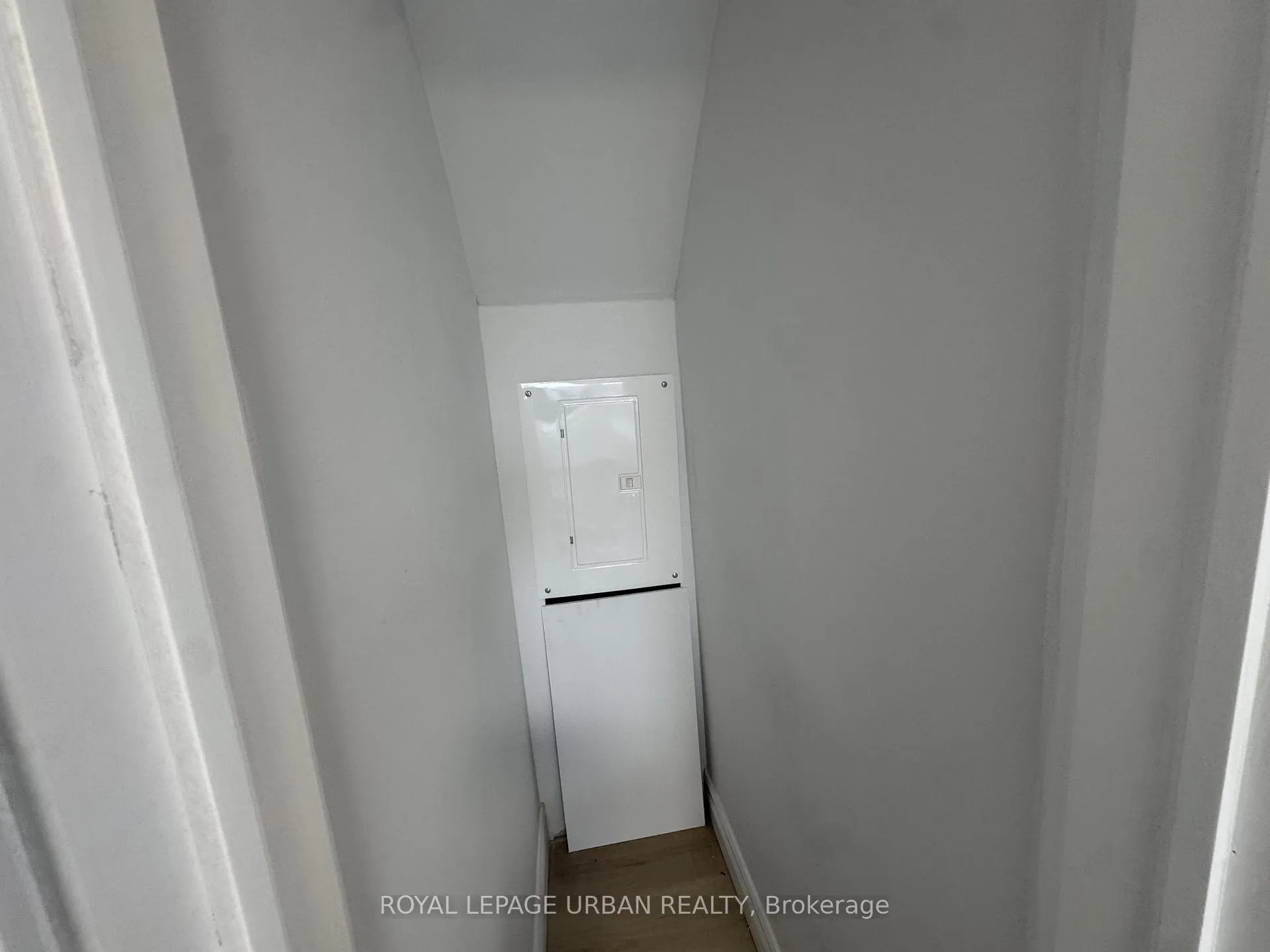 Photo 13 of Unit Unit 5, 12 Gertrude Place, Toronto, Danforth — HOMEH