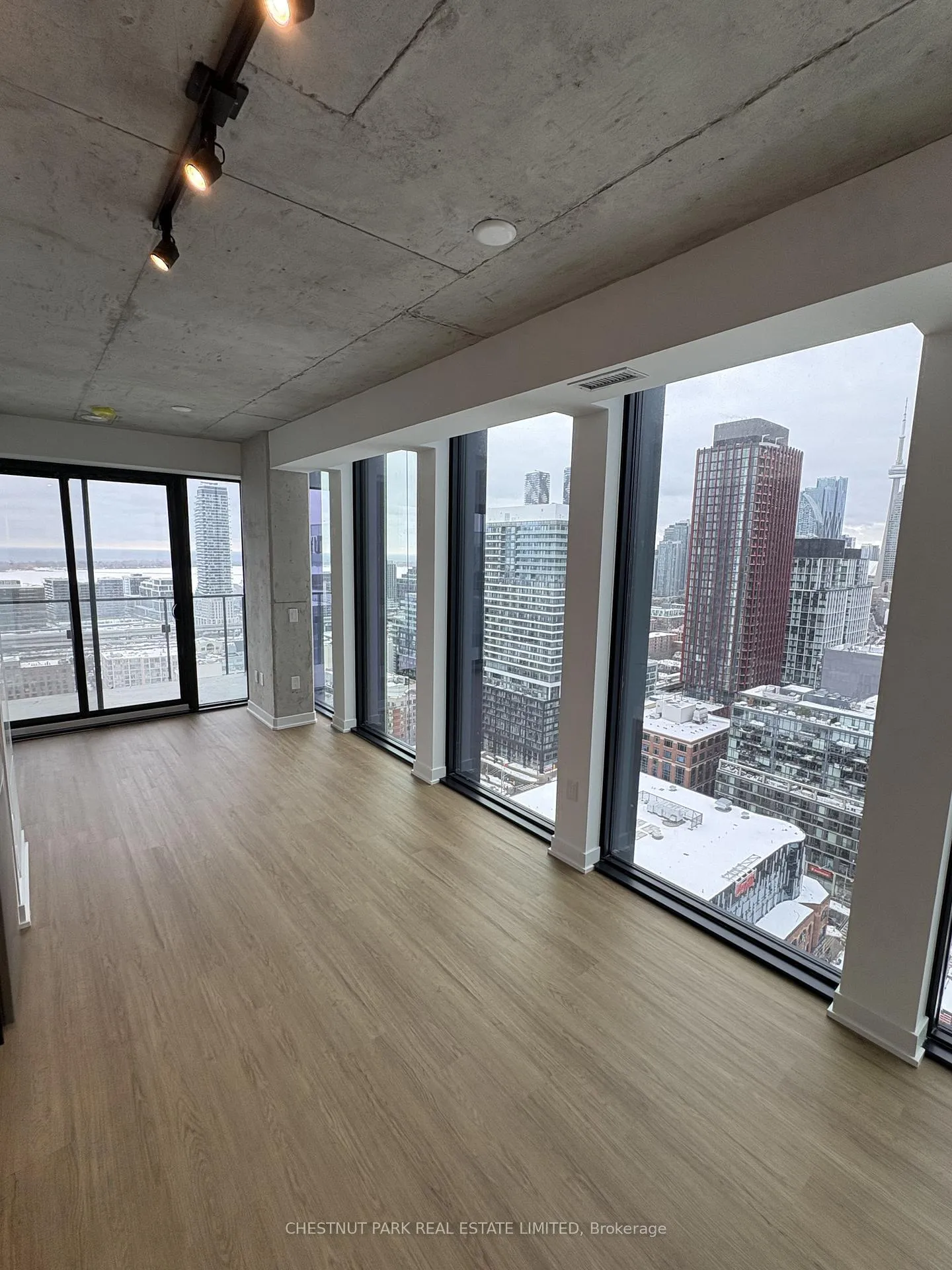 Photo 6 of Unit 2604, 284 King Street, Toronto, Moss Park — HOMEH
