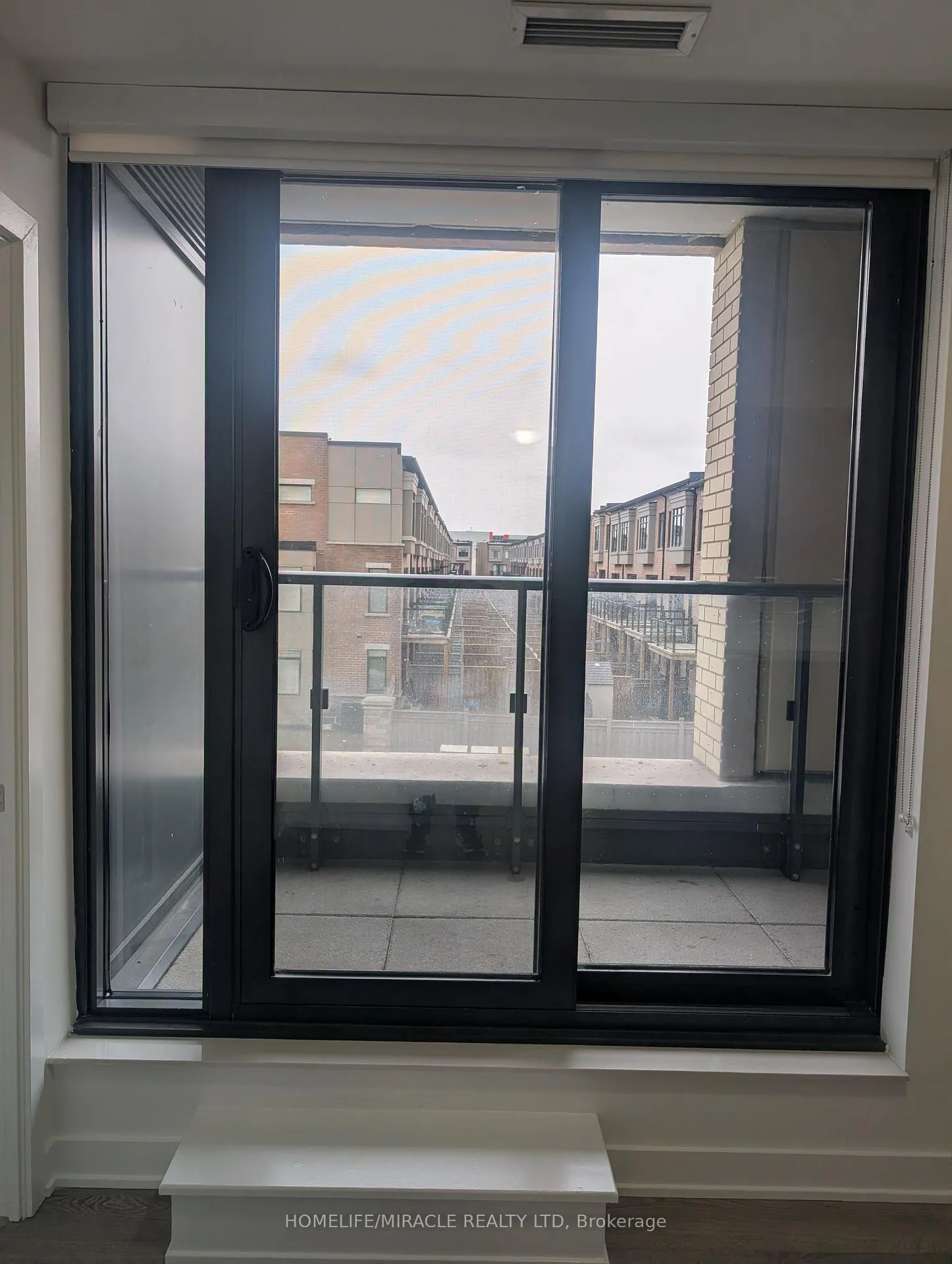 Photo 3 of Unit 206, 120 Eagle Rock Way, Vaughan, Rural Vaughan — HOMEH