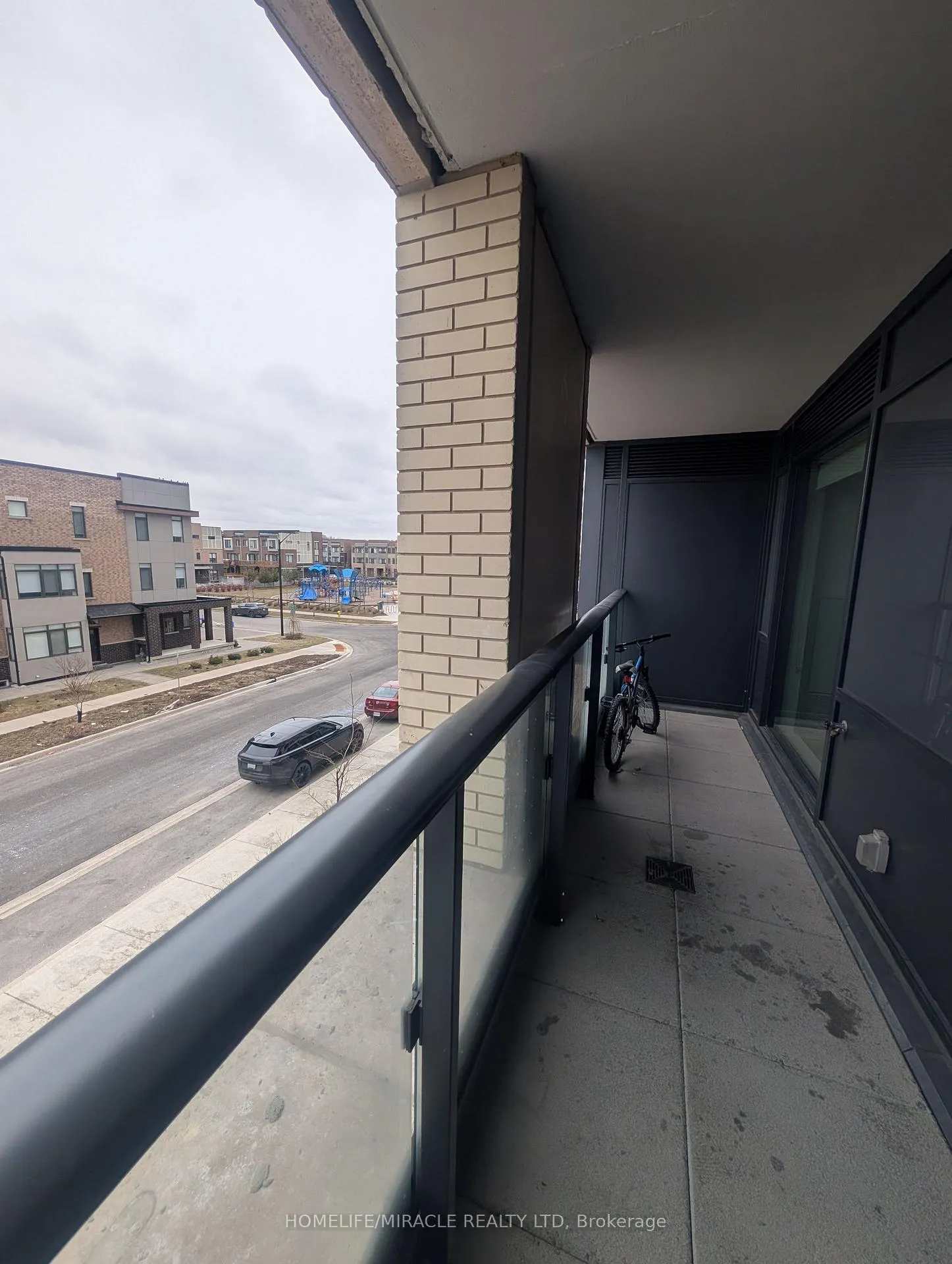 Photo 4 of Unit 206, 120 Eagle Rock Way, Vaughan, Rural Vaughan — HOMEH