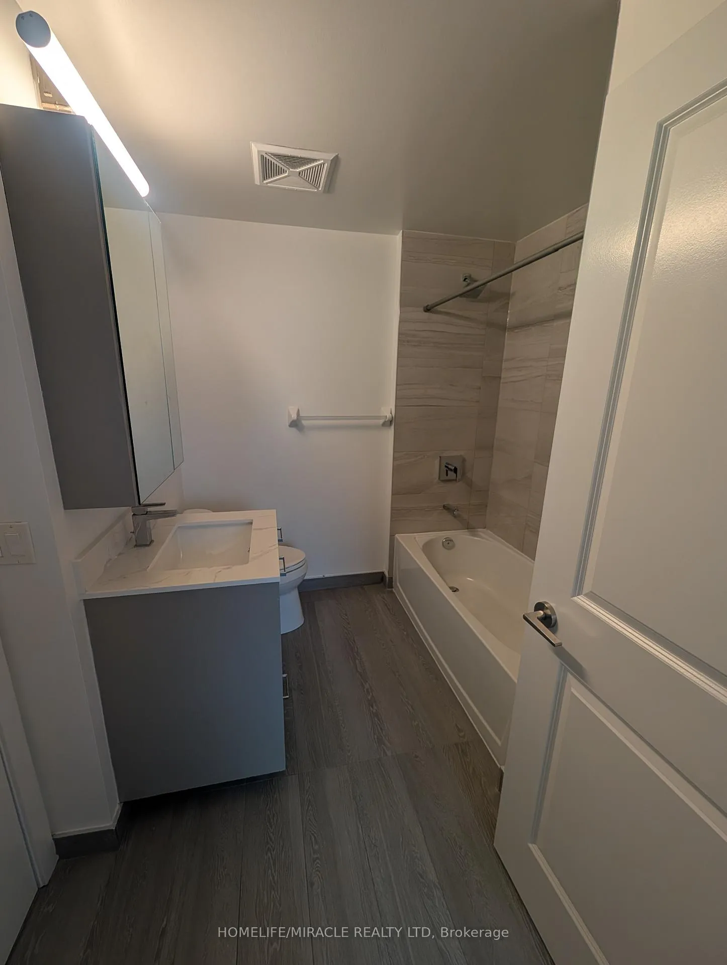 Photo 23 of Unit 206, 120 Eagle Rock Way, Vaughan, Rural Vaughan — HOMEH