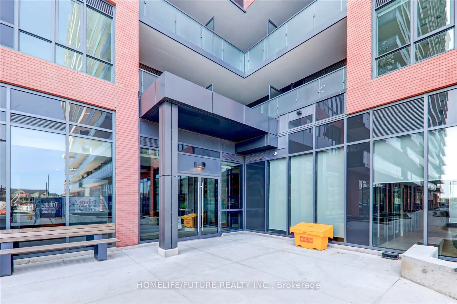 Photo 2 of Unit 1402, 2545 Simcoe Street N, Oshawa, Windfields — HOMEH