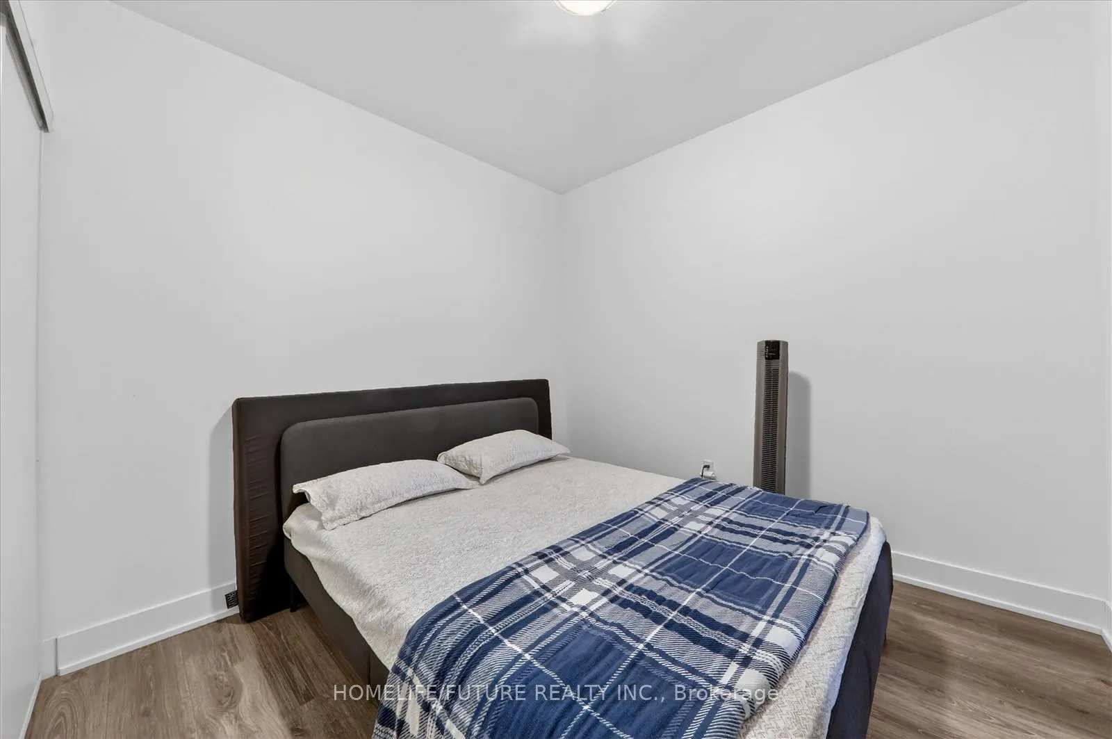 Photo 15 of Unit 1402, 2545 Simcoe Street N, Oshawa, Windfields — HOMEH