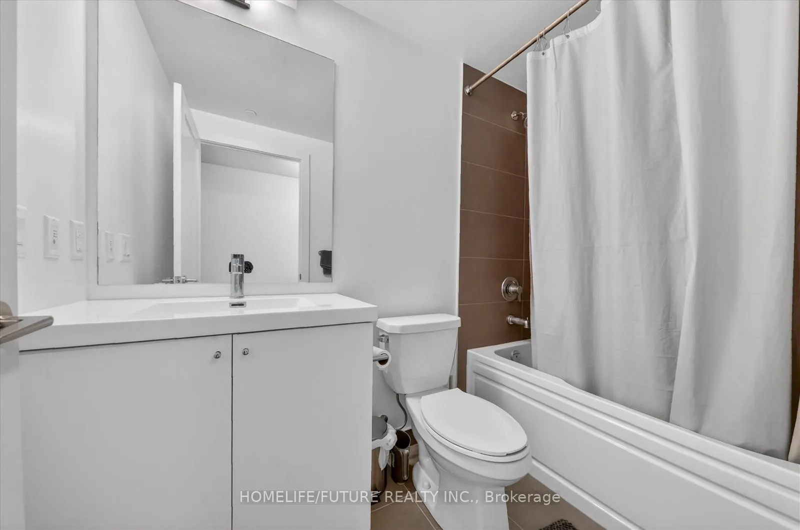 Photo 17 of Unit 1402, 2545 Simcoe Street N, Oshawa, Windfields — HOMEH