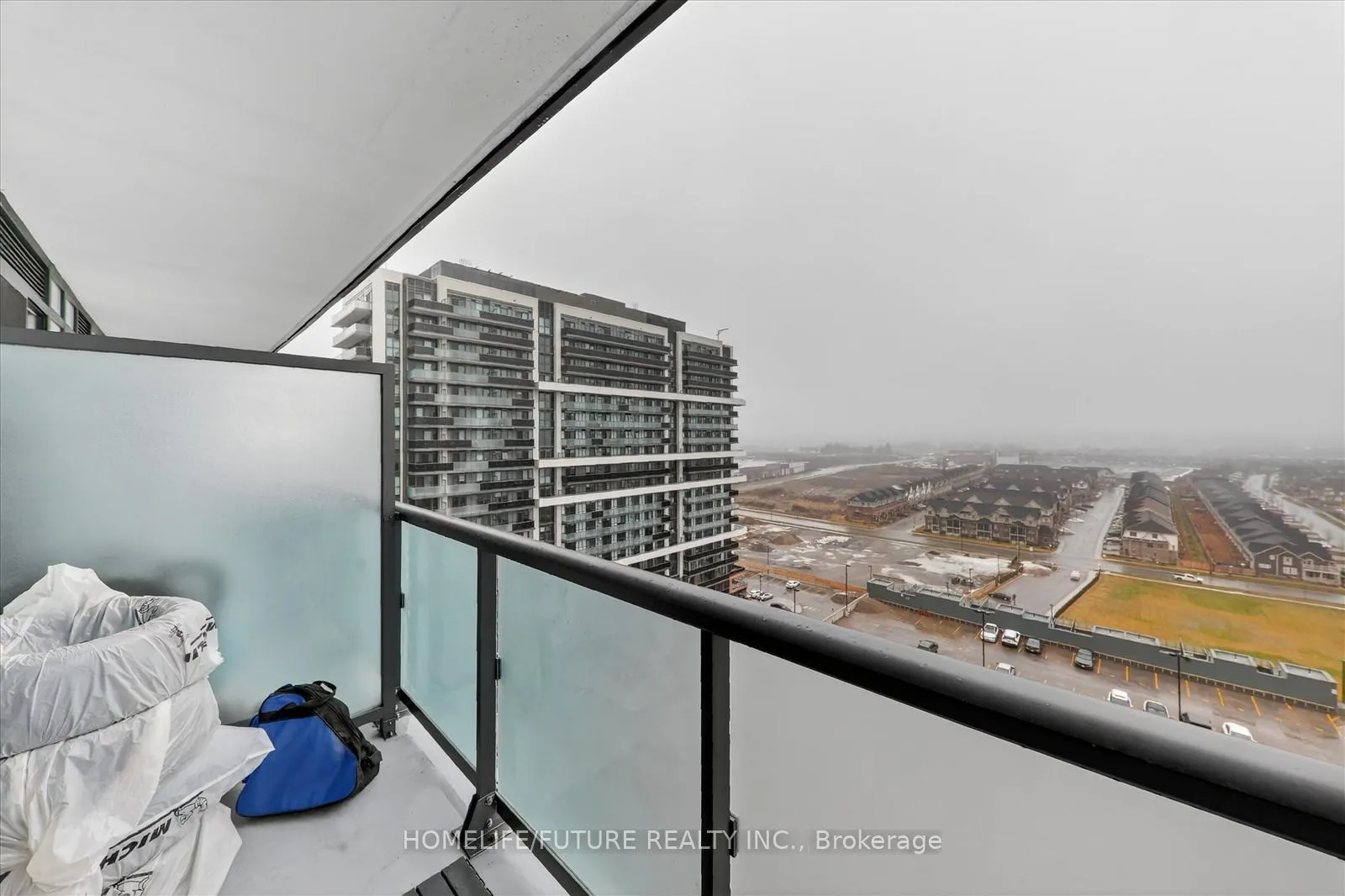 Photo 19 of Unit 1402, 2545 Simcoe Street N, Oshawa, Windfields — HOMEH