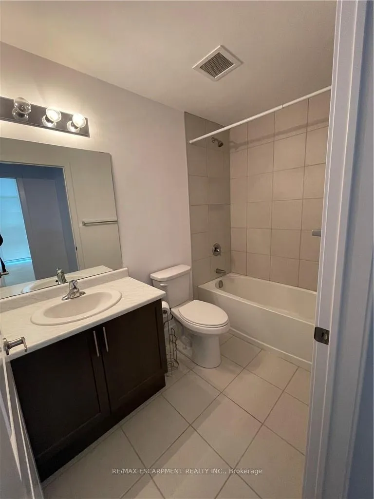 Photo 9 of Unit 214, 450 Dundas Street E, Hamilton, Waterdown — HOMEH