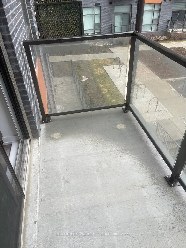 Photo 11 of Unit 214, 450 Dundas Street E, Hamilton, Waterdown — HOMEH