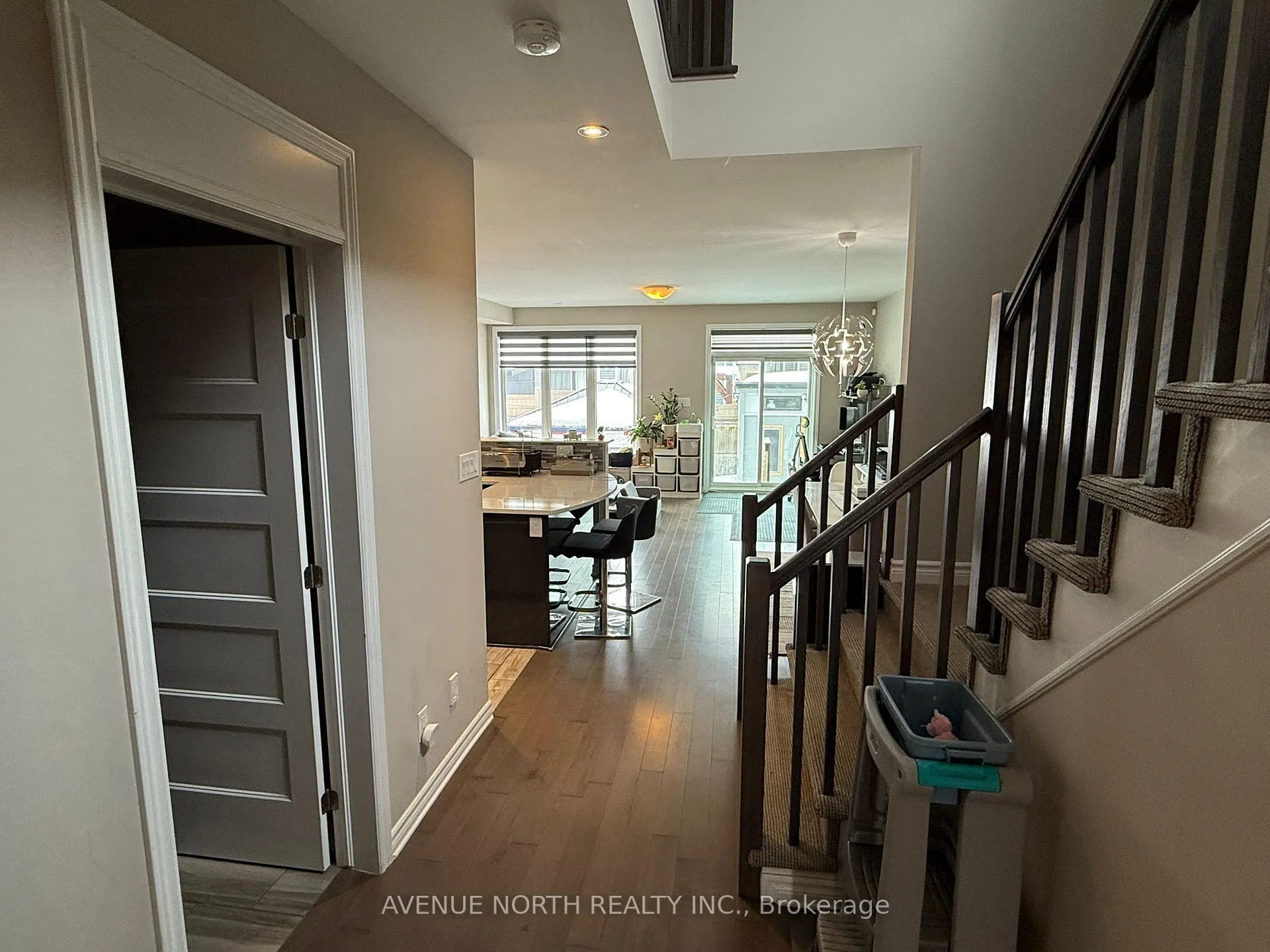 Photo 5 of 821 Cedar Creek Drive, Ottawa, Blossom Park/Kemp Park/Findlay Creek — HOMEH
