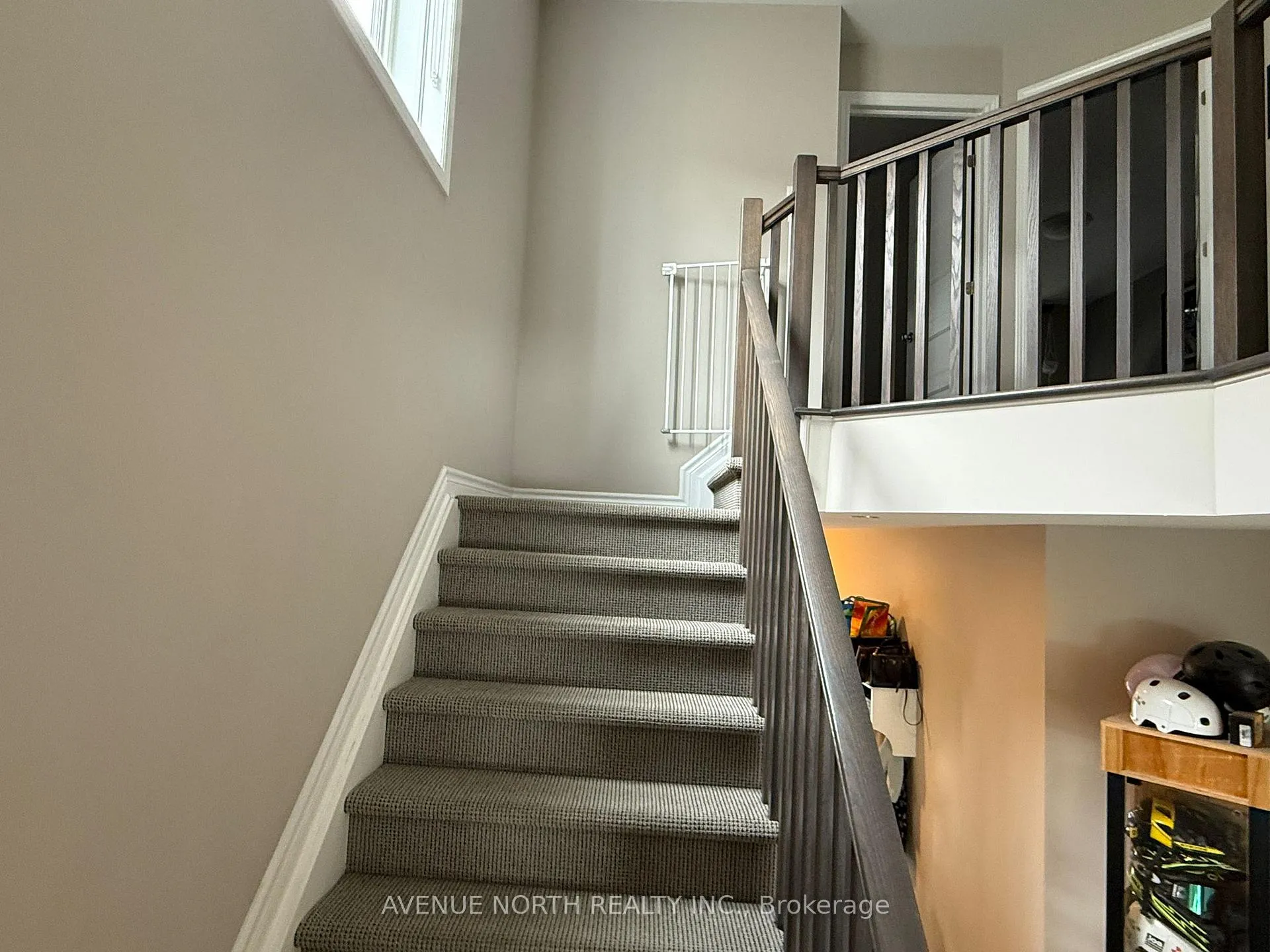 Photo 21 of 821 Cedar Creek Drive, Ottawa, Blossom Park/Kemp Park/Findlay Creek — HOMEH