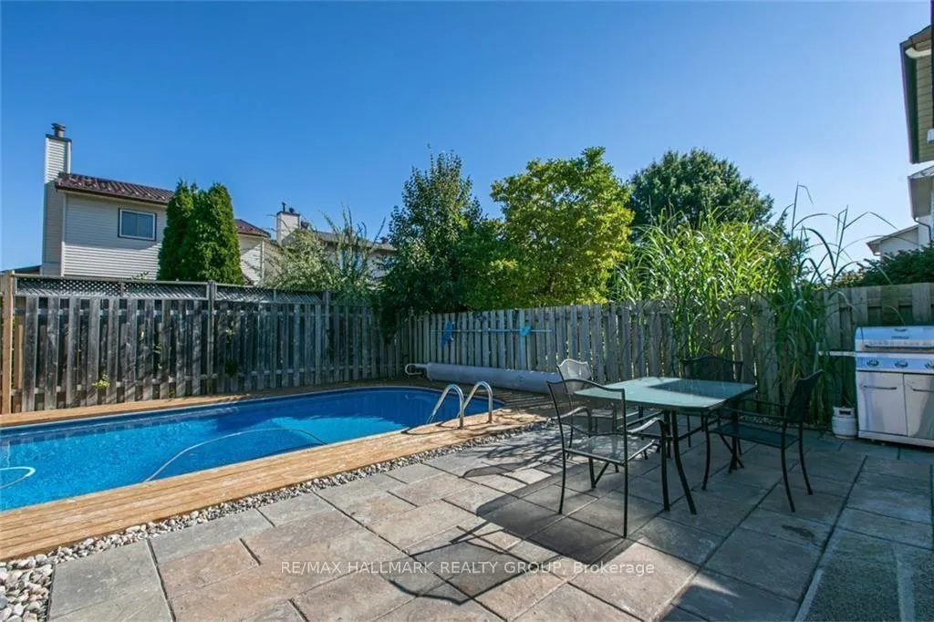 Photo 6 of 1488 Meadowbrook Road, Ottawa, Pineview — HOMEH