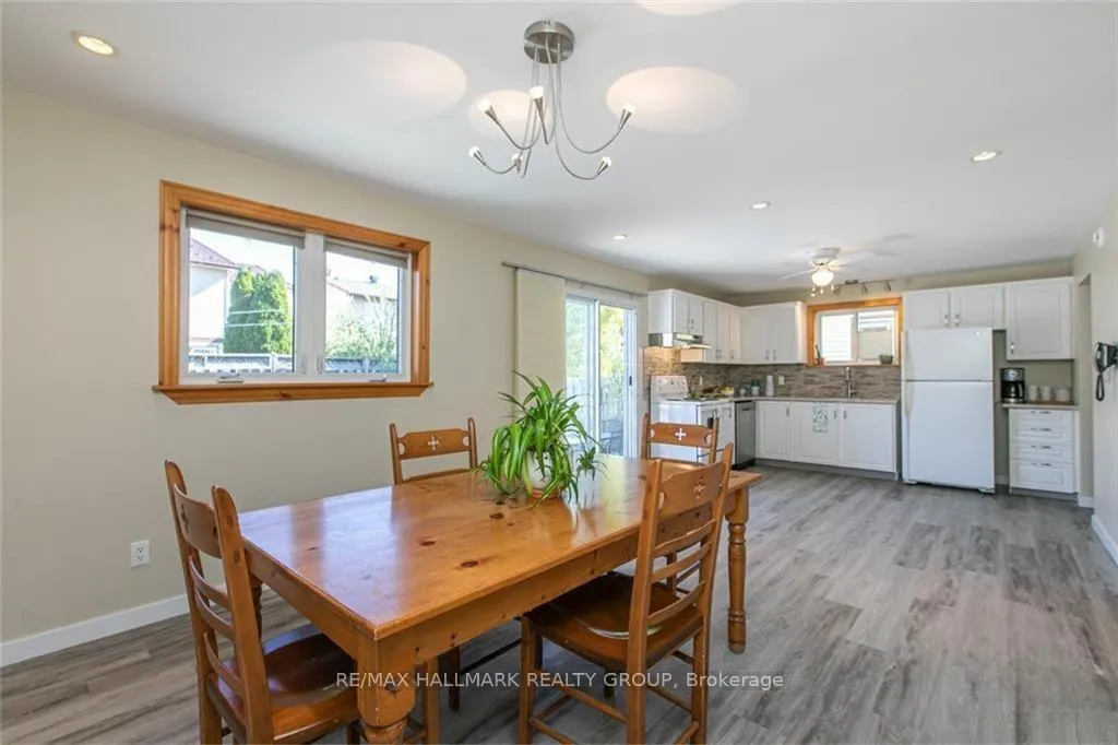 Photo 10 of 1488 Meadowbrook Road, Ottawa, Pineview — HOMEH