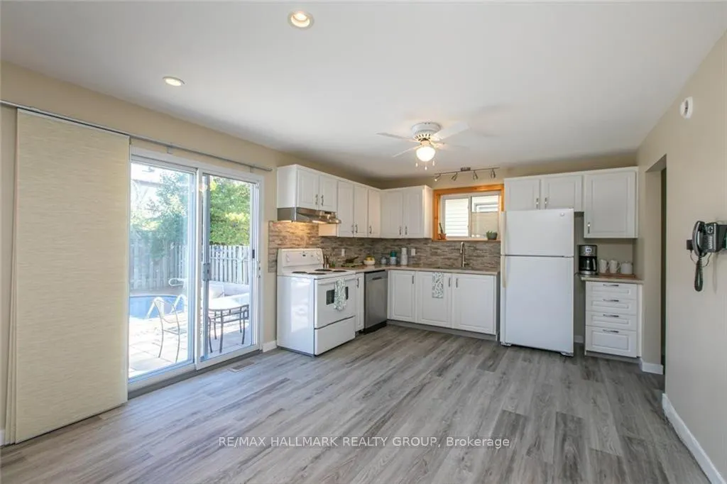Photo 13 of 1488 Meadowbrook Road, Ottawa, Pineview — HOMEH