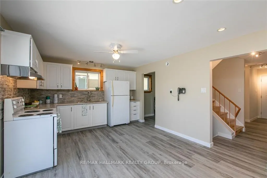 Photo 14 of 1488 Meadowbrook Road, Ottawa, Pineview — HOMEH