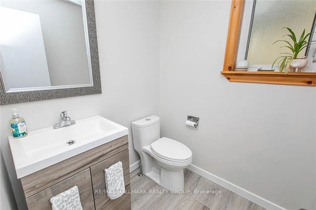 Photo 16 of 1488 Meadowbrook Road, Ottawa, Pineview — HOMEH