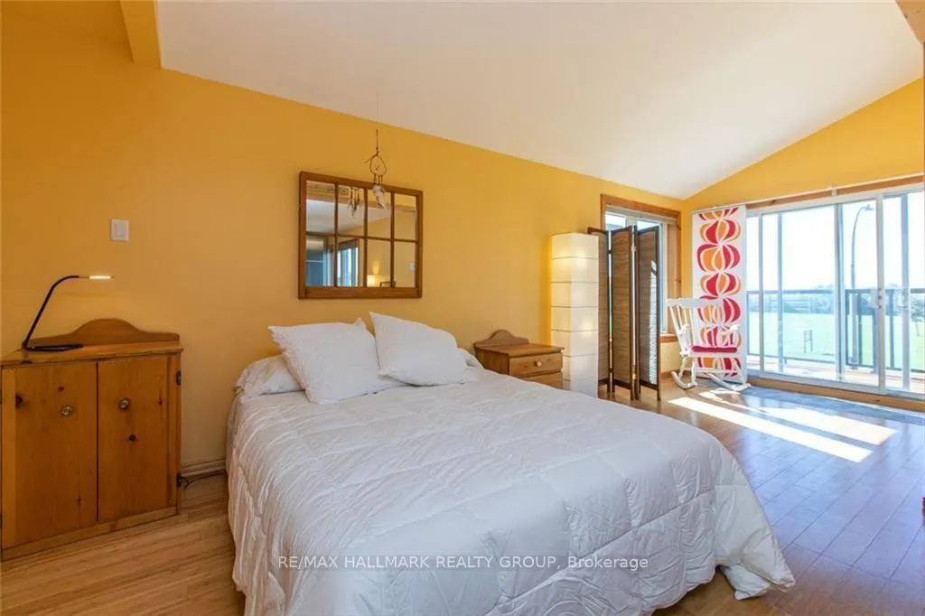Photo 17 of 1488 Meadowbrook Road, Ottawa, Pineview — HOMEH