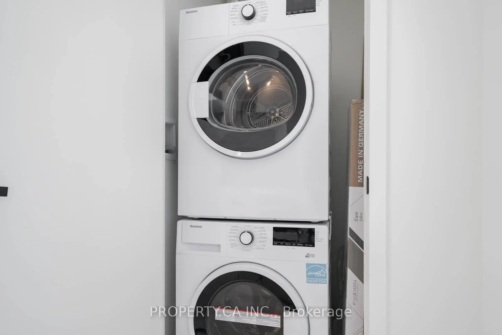 Photo 10 of Unit 1705, 55 Charles Street E, Toronto, Church-Yonge Corridor — HOMEH