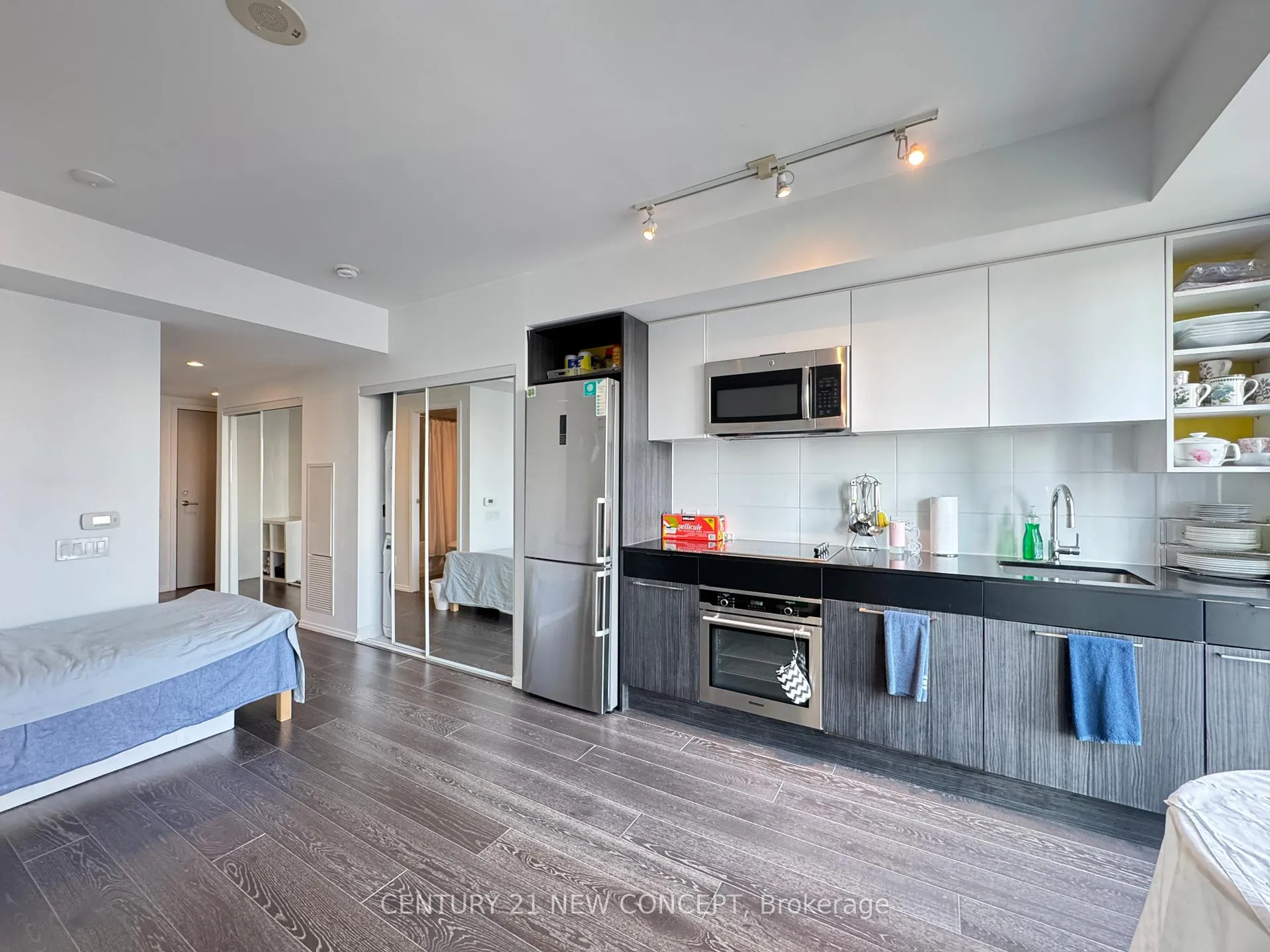 Photo 2 of Unit 1911, 68 Shuter Street, Toronto, Church-Yonge Corridor — HOMEH