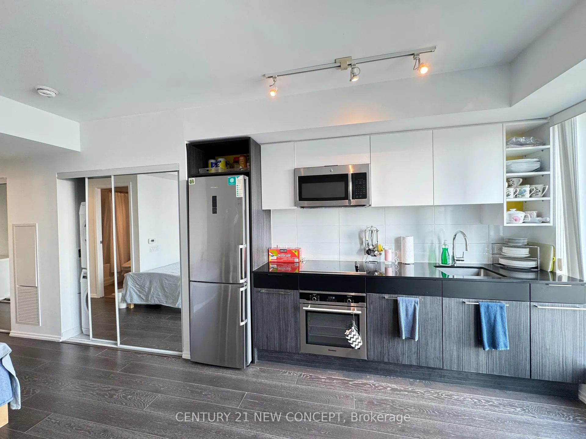 Photo 4 of Unit 1911, 68 Shuter Street, Toronto, Church-Yonge Corridor — HOMEH