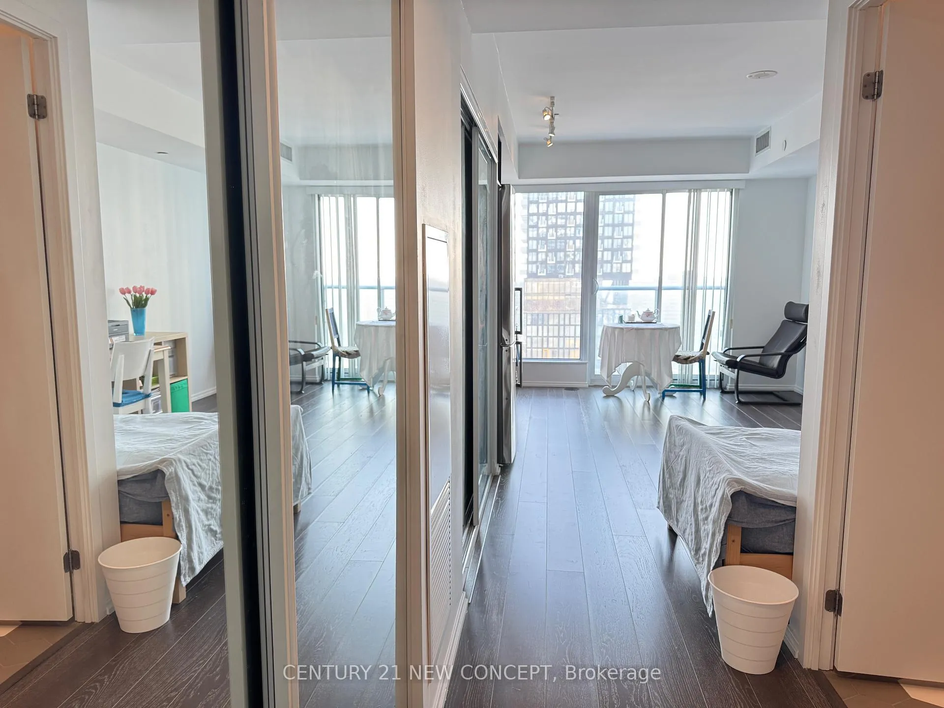 Photo 7 of Unit 1911, 68 Shuter Street, Toronto, Church-Yonge Corridor — HOMEH
