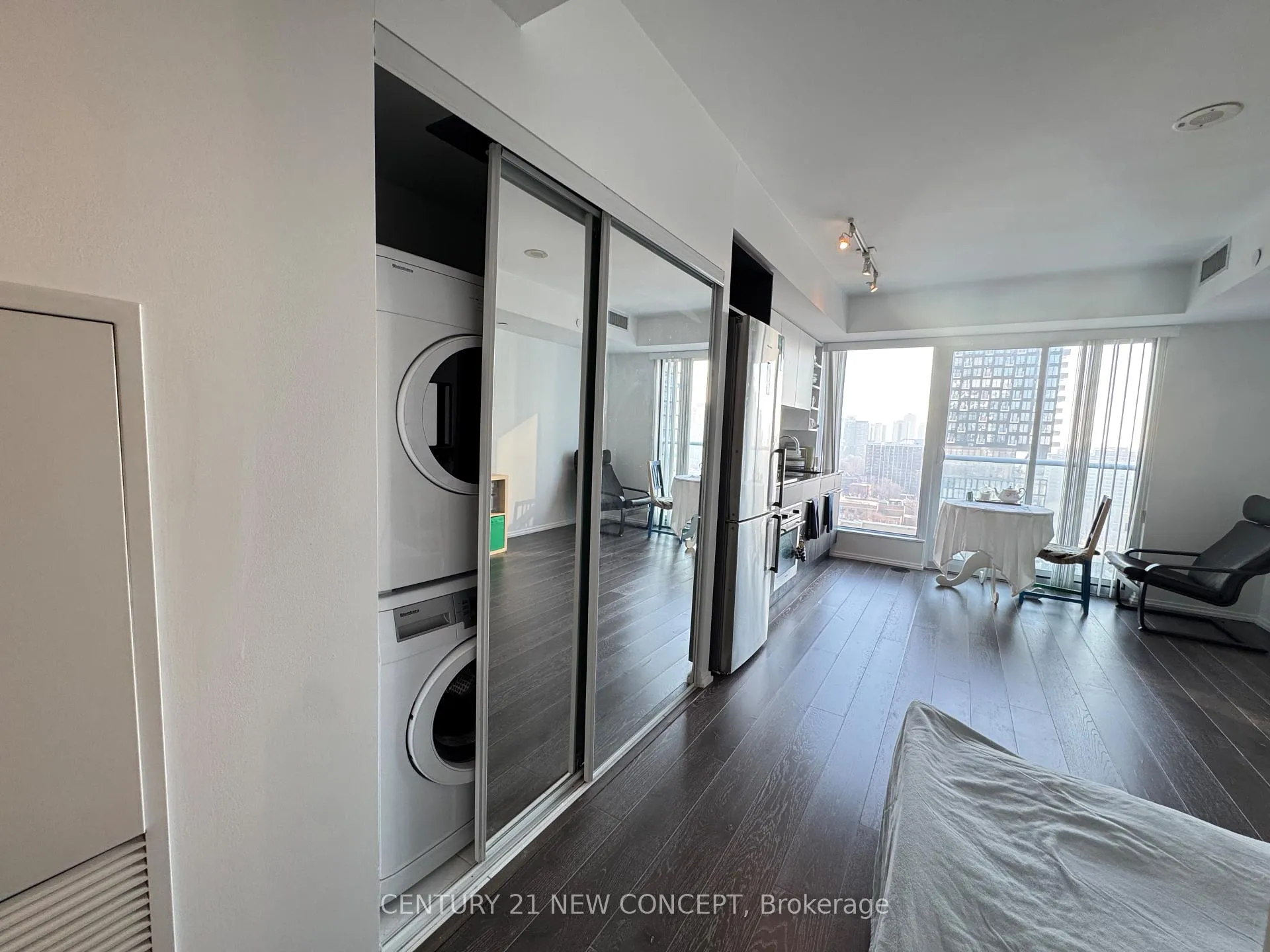 Photo 13 of Unit 1911, 68 Shuter Street, Toronto, Church-Yonge Corridor — HOMEH